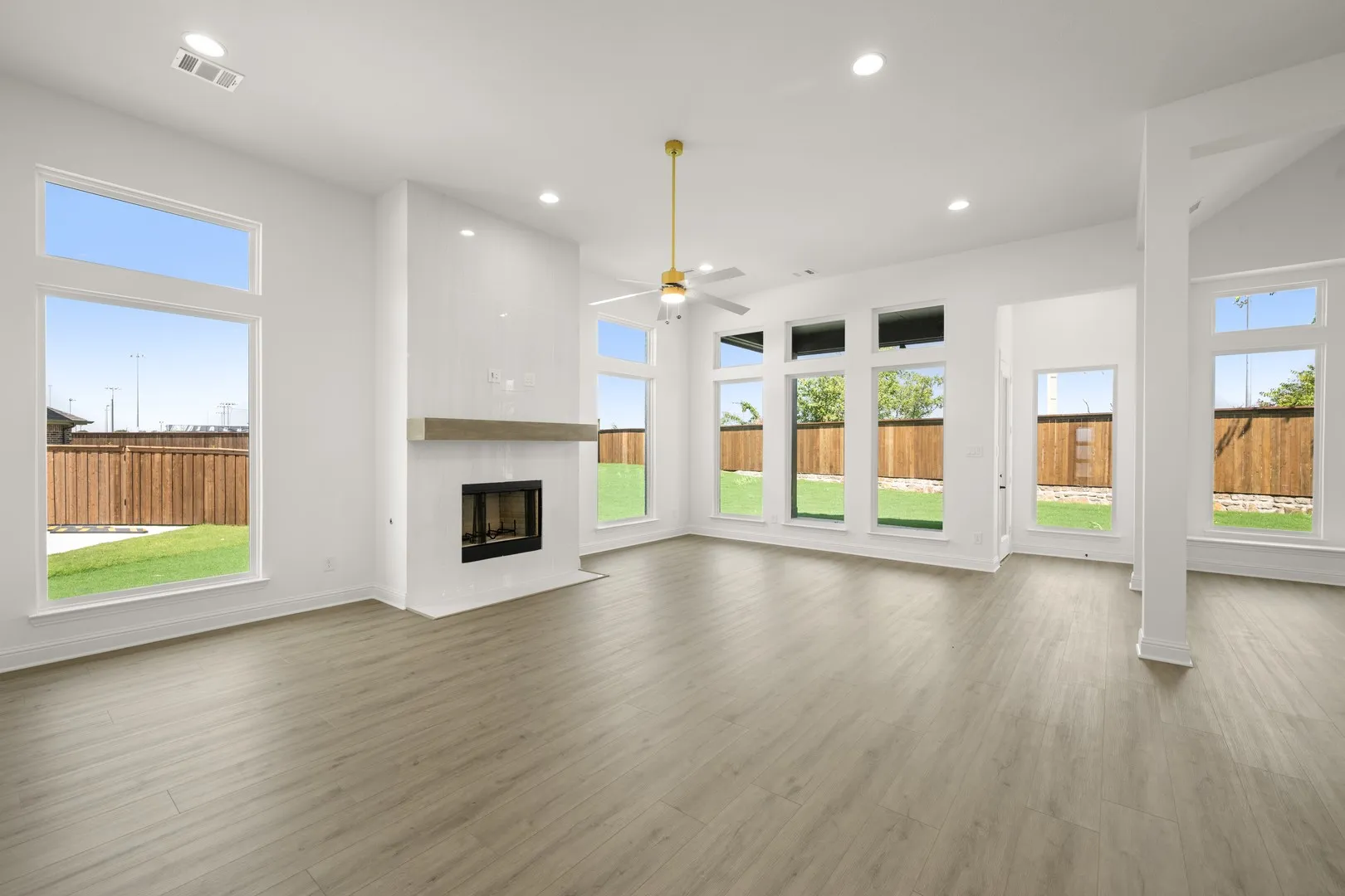 116 Calf- Living Room