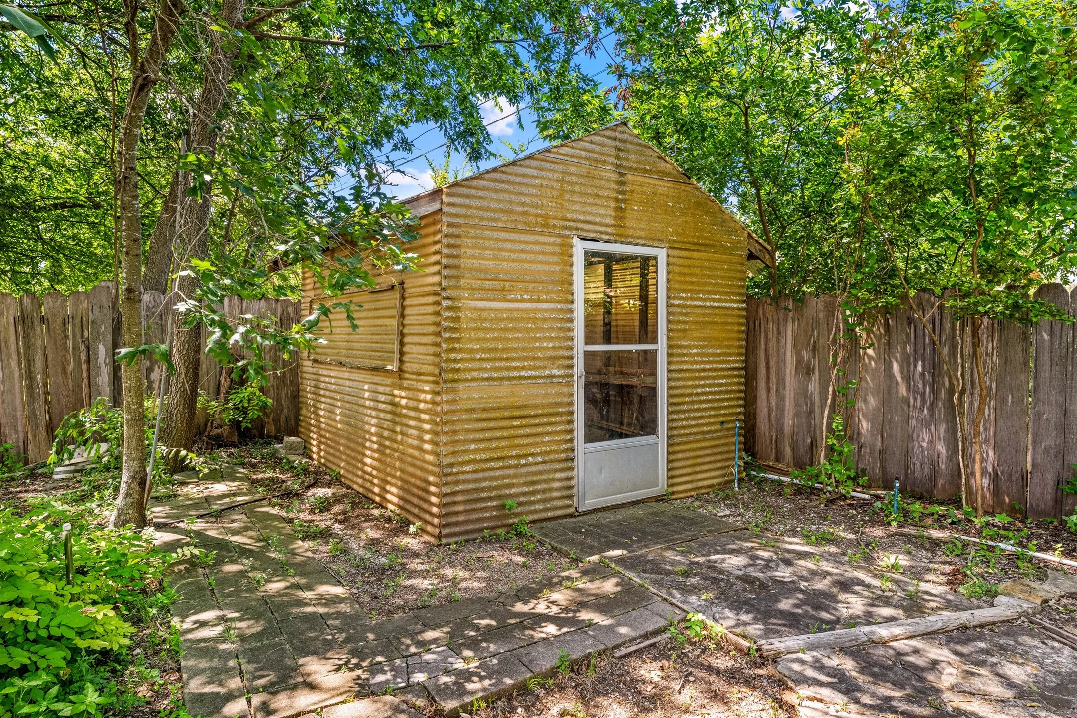 Single Family Residence For Sale in Mc Lennan County , 708 Topeka Drive, Woodway, Texas 76712, 4 Bedroom, 2 Bathroom, 2 Garage spaces, 2,323 Sqft, built in 1965, mls#21285571, Real Estate Agent in Woodway, Homes For Sale in Mc Lennan county, Homes For Sale in Woodway, Realtor in Woodway Texas, Real Estate Brokerage Independent Realty Texas, Luminita Cordes Realtor