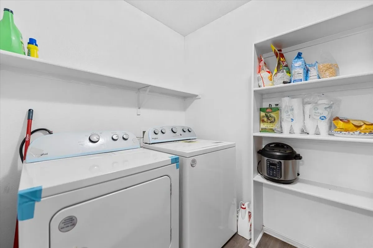 Single Family Residence For Rent in Collin County , 5401 Pandale Valley Drive, Mc Kinney, Texas 75071, 4 Bedroom, 3 Bathroom, 2 Garage spaces, 2,908 Sqft, built in 2003, mls#21297164, Real Estate Agent in Mc Kinney, Homes For Rent in Collin county, Homes For Rent in Mc Kinney, Realtor in Mc Kinney Texas, Real Estate Brokerage Independent Realty Texas, Luminita Cordes Realtor