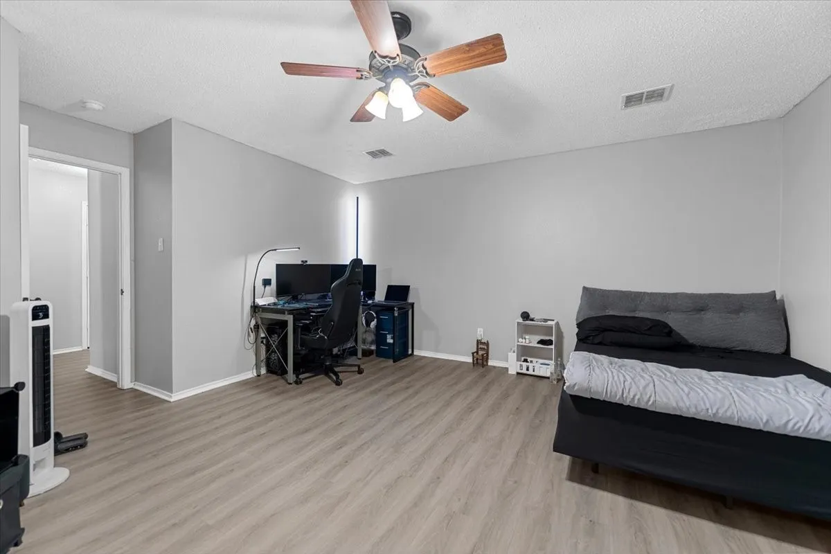 Single Family Residence For Rent in Collin County , 5401 Pandale Valley Drive, Mc Kinney, Texas 75071, 4 Bedroom, 3 Bathroom, 2 Garage spaces, 2,908 Sqft, built in 2003, mls#21297164, Real Estate Agent in Mc Kinney, Homes For Rent in Collin county, Homes For Rent in Mc Kinney, Realtor in Mc Kinney Texas, Real Estate Brokerage Independent Realty Texas, Luminita Cordes Realtor