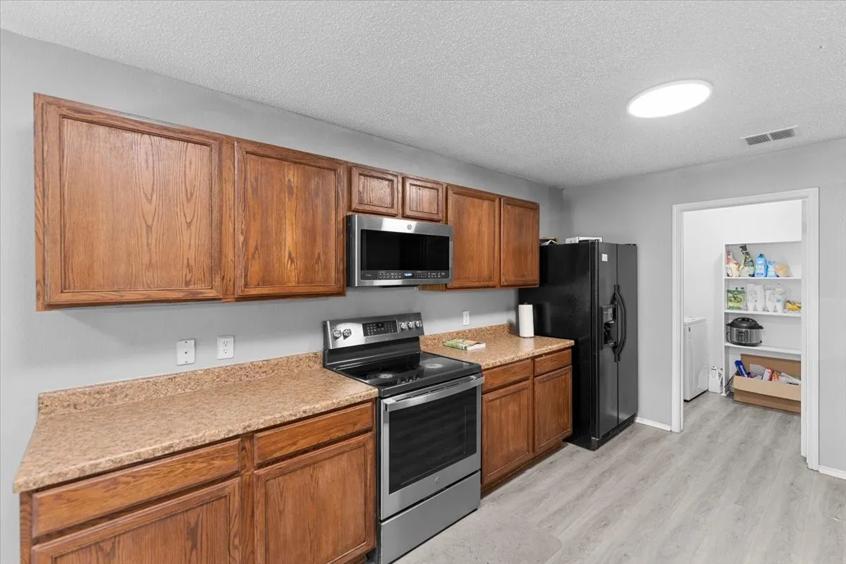 Single Family Residence For Rent in Collin County , 5401 Pandale Valley Drive, Mc Kinney, Texas 75071, 4 Bedroom, 3 Bathroom, 2 Garage spaces, 2,908 Sqft, built in 2003, mls#21297164, Real Estate Agent in Mc Kinney, Homes For Rent in Collin county, Homes For Rent in Mc Kinney, Realtor in Mc Kinney Texas, Real Estate Brokerage Independent Realty Texas, Luminita Cordes Realtor