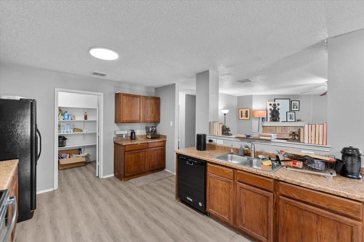 Single Family Residence For Rent in Collin County , 5401 Pandale Valley Drive, Mc Kinney, Texas 75071, 4 Bedroom, 3 Bathroom, 2 Garage spaces, 2,908 Sqft, built in 2003, mls#21297164, Real Estate Agent in Mc Kinney, Homes For Rent in Collin county, Homes For Rent in Mc Kinney, Realtor in Mc Kinney Texas, Real Estate Brokerage Independent Realty Texas, Luminita Cordes Realtor