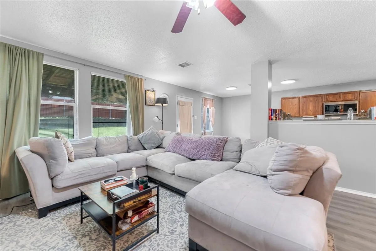 Single Family Residence For Rent in Collin County , 5401 Pandale Valley Drive, Mc Kinney, Texas 75071, 4 Bedroom, 3 Bathroom, 2 Garage spaces, 2,908 Sqft, built in 2003, mls#21297164, Real Estate Agent in Mc Kinney, Homes For Rent in Collin county, Homes For Rent in Mc Kinney, Realtor in Mc Kinney Texas, Real Estate Brokerage Independent Realty Texas, Luminita Cordes Realtor