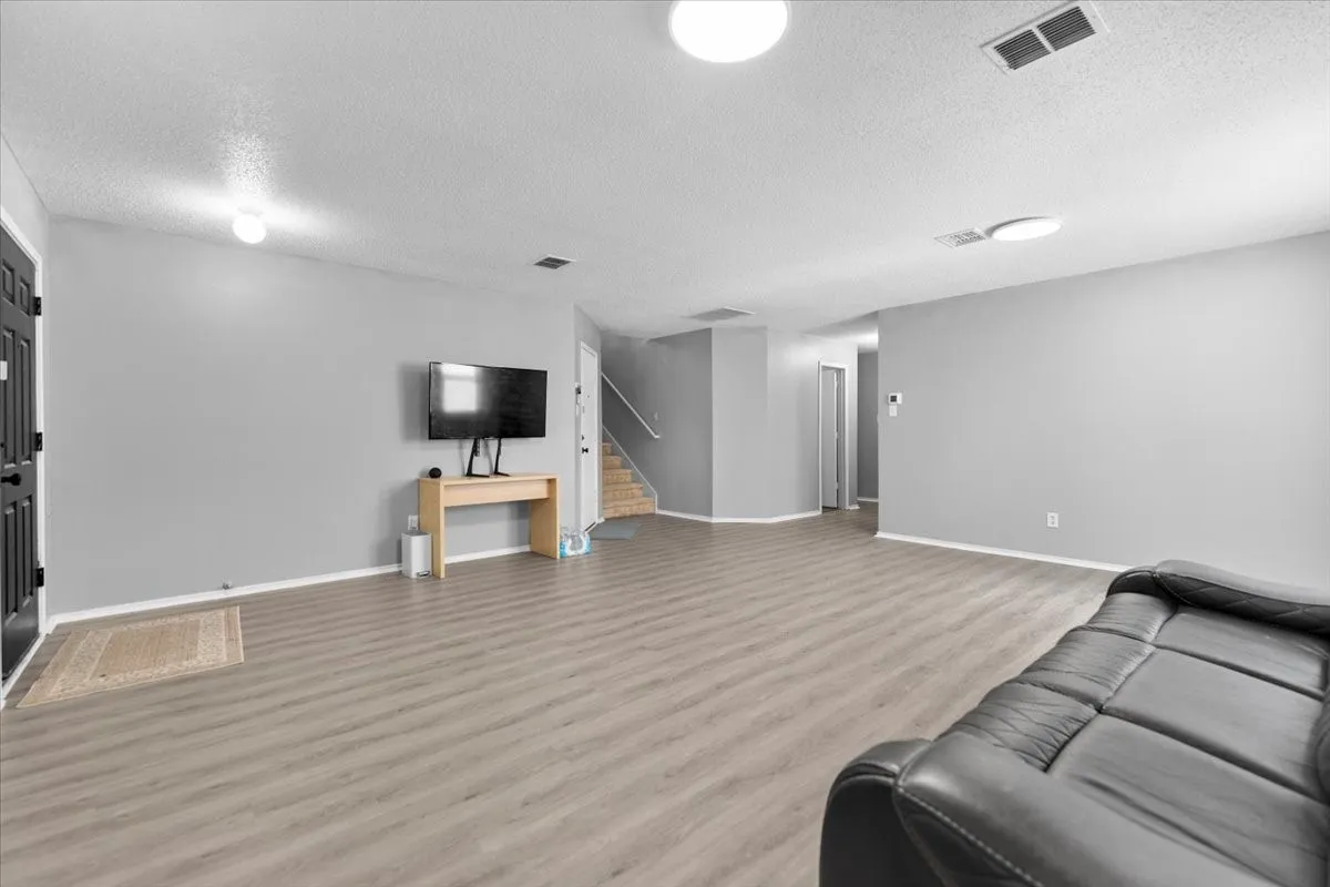 Single Family Residence For Rent in Collin County , 5401 Pandale Valley Drive, Mc Kinney, Texas 75071, 4 Bedroom, 3 Bathroom, 2 Garage spaces, 2,908 Sqft, built in 2003, mls#21297164, Real Estate Agent in Mc Kinney, Homes For Rent in Collin county, Homes For Rent in Mc Kinney, Realtor in Mc Kinney Texas, Real Estate Brokerage Independent Realty Texas, Luminita Cordes Realtor