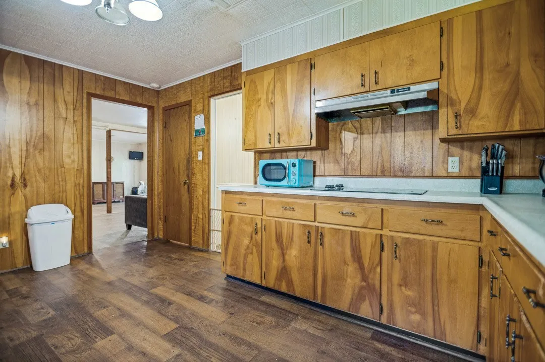 Single Family Residence For Sale in Freestone County , 683 US Highway 84 W, Teague, Texas 75860, 4 Bedrooms, 2 Bathrooms, Garage spaces, 2,304 Sqft, built in 1972, Price $539,999, mls#21301469, Real Estate Agent in Teague, Homes For Sale in Freestone county, Homes For Sale in Teague, Realtor in Teague Texas, Real Estate Brokerage Independent Realty Texas, Luminita Cordes Realtor