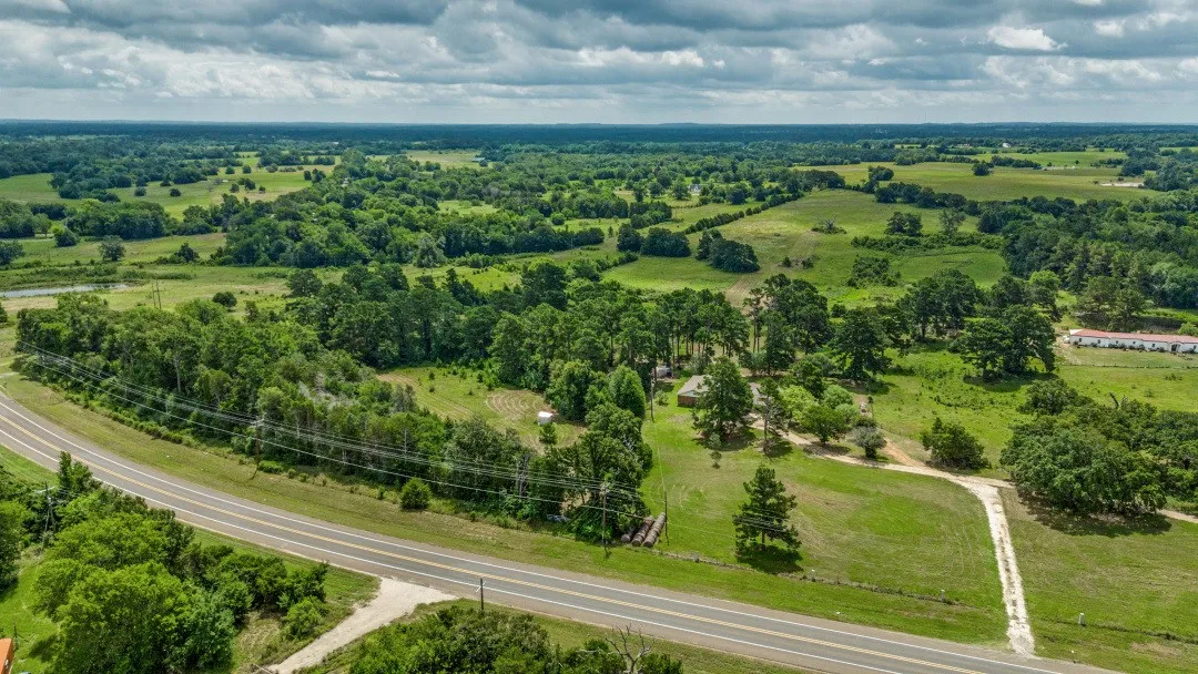 Single Family Residence For Sale in Freestone County , 683 US Highway 84 W, Teague, Texas 75860, 4 Bedrooms, 2 Bathrooms, Garage spaces, 2,304 Sqft, built in 1972, Price $539,999, mls#21301469, Real Estate Agent in Teague, Homes For Sale in Freestone county, Homes For Sale in Teague, Realtor in Teague Texas, Real Estate Brokerage Independent Realty Texas, Luminita Cordes Realtor