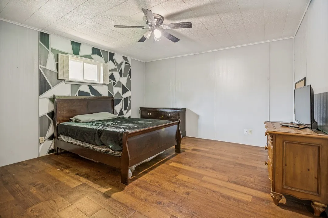 Single Family Residence For Sale in Freestone County , 683 US Highway 84 W, Teague, Texas 75860, 4 Bedrooms, 2 Bathrooms, Garage spaces, 2,304 Sqft, built in 1972, Price $539,999, mls#21301469, Real Estate Agent in Teague, Homes For Sale in Freestone county, Homes For Sale in Teague, Realtor in Teague Texas, Real Estate Brokerage Independent Realty Texas, Luminita Cordes Realtor