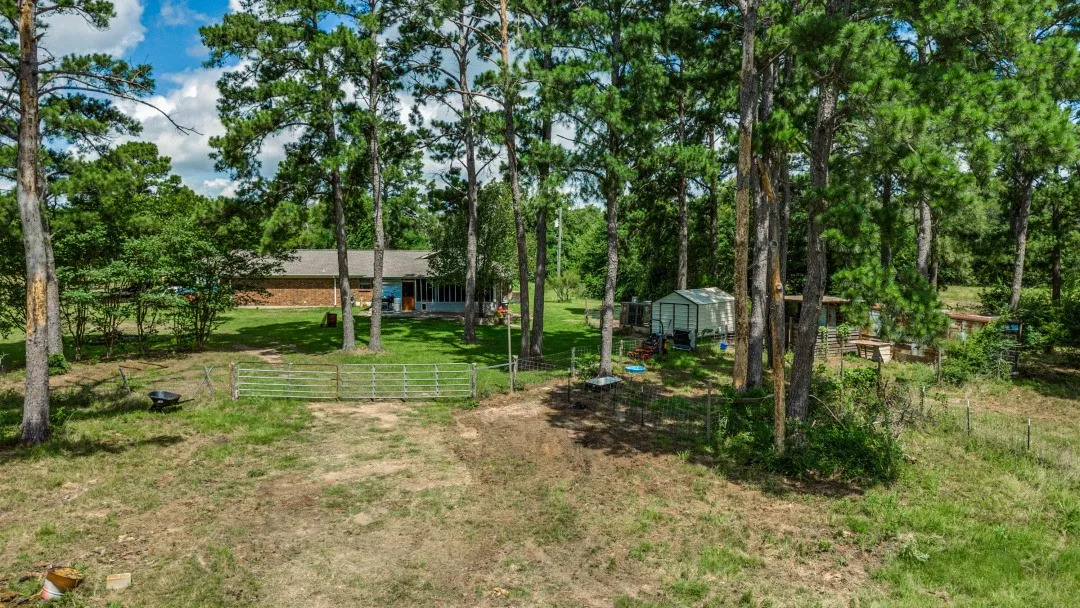 Single Family Residence For Sale in Freestone County , 683 US Highway 84 W, Teague, Texas 75860, 4 Bedrooms, 2 Bathrooms, Garage spaces, 2,304 Sqft, built in 1972, Price $539,999, mls#21301469, Real Estate Agent in Teague, Homes For Sale in Freestone county, Homes For Sale in Teague, Realtor in Teague Texas, Real Estate Brokerage Independent Realty Texas, Luminita Cordes Realtor