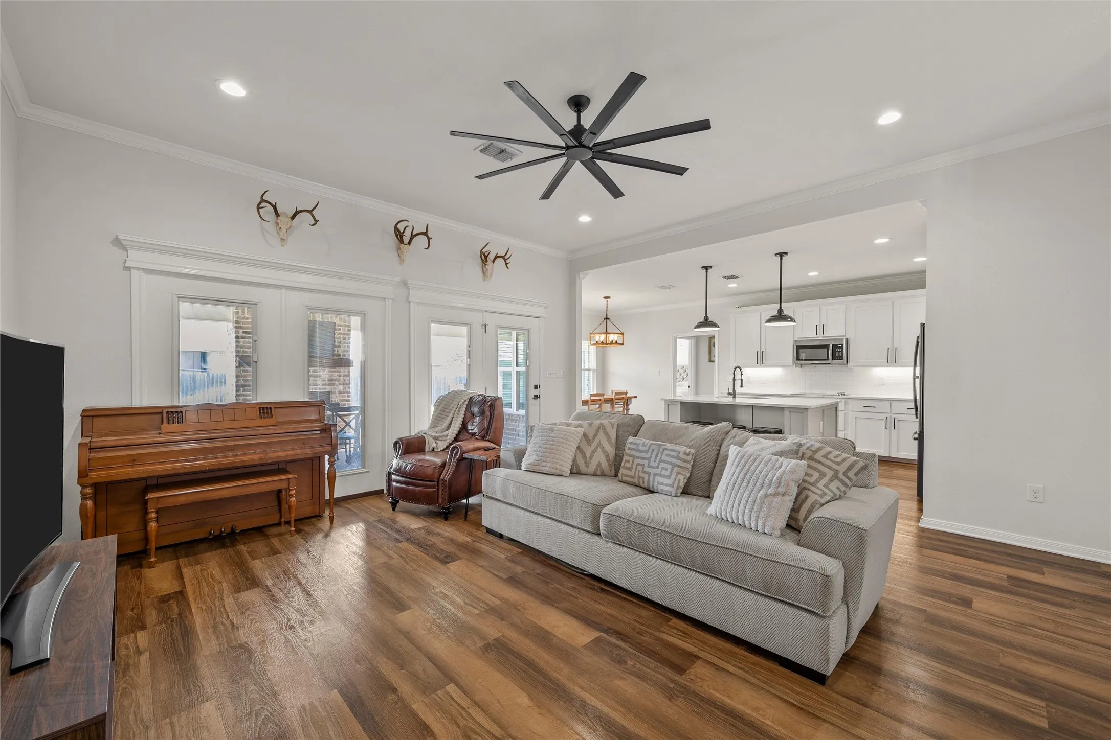 Single Family Residence For Sale in Mc Lennan County , 395 Cavitt Court, Robinson, Texas 76706, 4 Bedroom, 2 Bathroom, 2 Garage spaces, 2,029 Sqft, built in 2019, mls#21295028, Real Estate Agent in Robinson, Homes For Sale in Mc Lennan county, Homes For Sale in Robinson, Realtor in Robinson Texas, Real Estate Brokerage Independent Realty Texas, Luminita Cordes Realtor