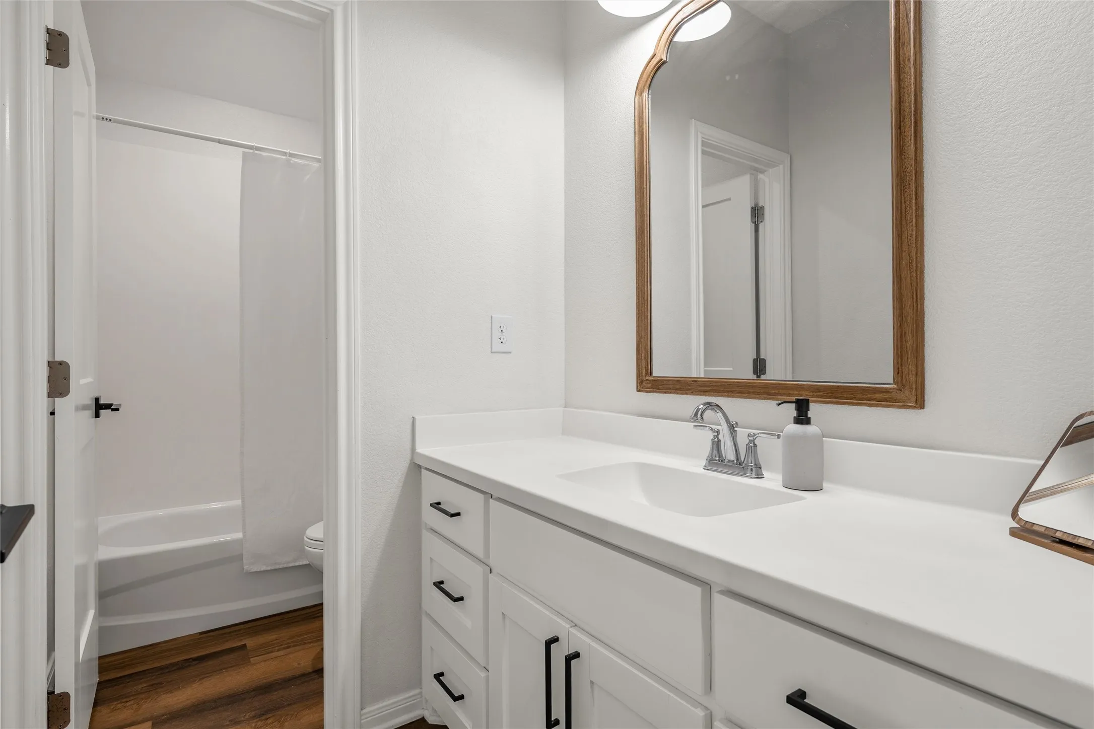 Single Family Residence For Sale in Mc Lennan County , 395 Cavitt Court, Robinson, Texas 76706, 4 Bedroom, 2 Bathroom, 2 Garage spaces, 2,029 Sqft, built in 2019, mls#21295028, Real Estate Agent in Robinson, Homes For Sale in Mc Lennan county, Homes For Sale in Robinson, Realtor in Robinson Texas, Real Estate Brokerage Independent Realty Texas, Luminita Cordes Realtor