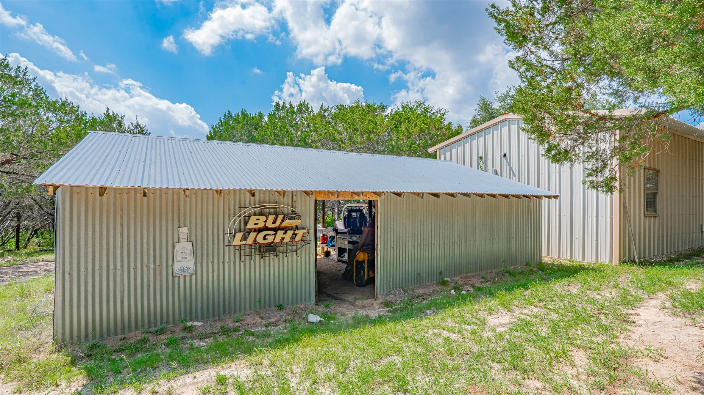 Single Family Residence For Sale in Somervell County , 1129 County Road 306 #B, Glen Rose, Texas 76077, 4 Bedroom, 3 Bathroom, Garage spaces, 2,364 Sqft, built in 1992, mls#21301482, Real Estate Agent in Glen Rose, Homes For Sale in Somervell county, Homes For Sale in Glen Rose, Realtor in Glen Rose Texas, Real Estate Brokerage Independent Realty Texas, Luminita Cordes Realtor