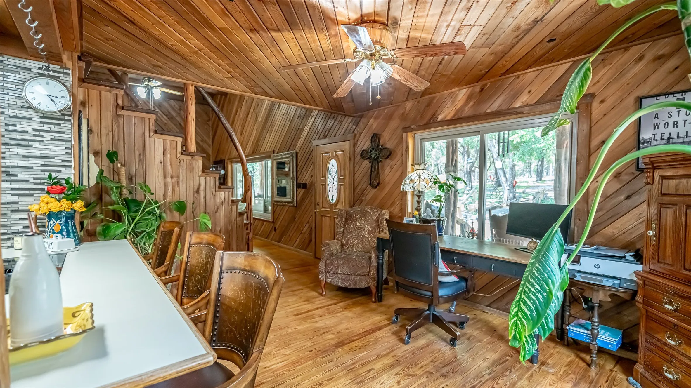 Single Family Residence For Sale in Somervell County , 1129 County Road 306 #B, Glen Rose, Texas 76077, 4 Bedroom, 3 Bathroom, Garage spaces, 2,364 Sqft, built in 1992, mls#21301482, Real Estate Agent in Glen Rose, Homes For Sale in Somervell county, Homes For Sale in Glen Rose, Realtor in Glen Rose Texas, Real Estate Brokerage Independent Realty Texas, Luminita Cordes Realtor