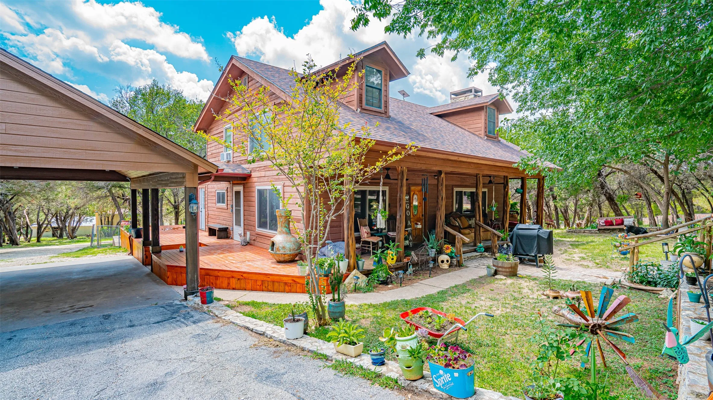 Single Family Residence For Sale in Somervell County , 1129 County Road 306 #B, Glen Rose, Texas 76077, 4 Bedroom, 3 Bathroom, Garage spaces, 2,364 Sqft, built in 1992, mls#21301482, Real Estate Agent in Glen Rose, Homes For Sale in Somervell county, Homes For Sale in Glen Rose, Realtor in Glen Rose Texas, Real Estate Brokerage Independent Realty Texas, Luminita Cordes Realtor