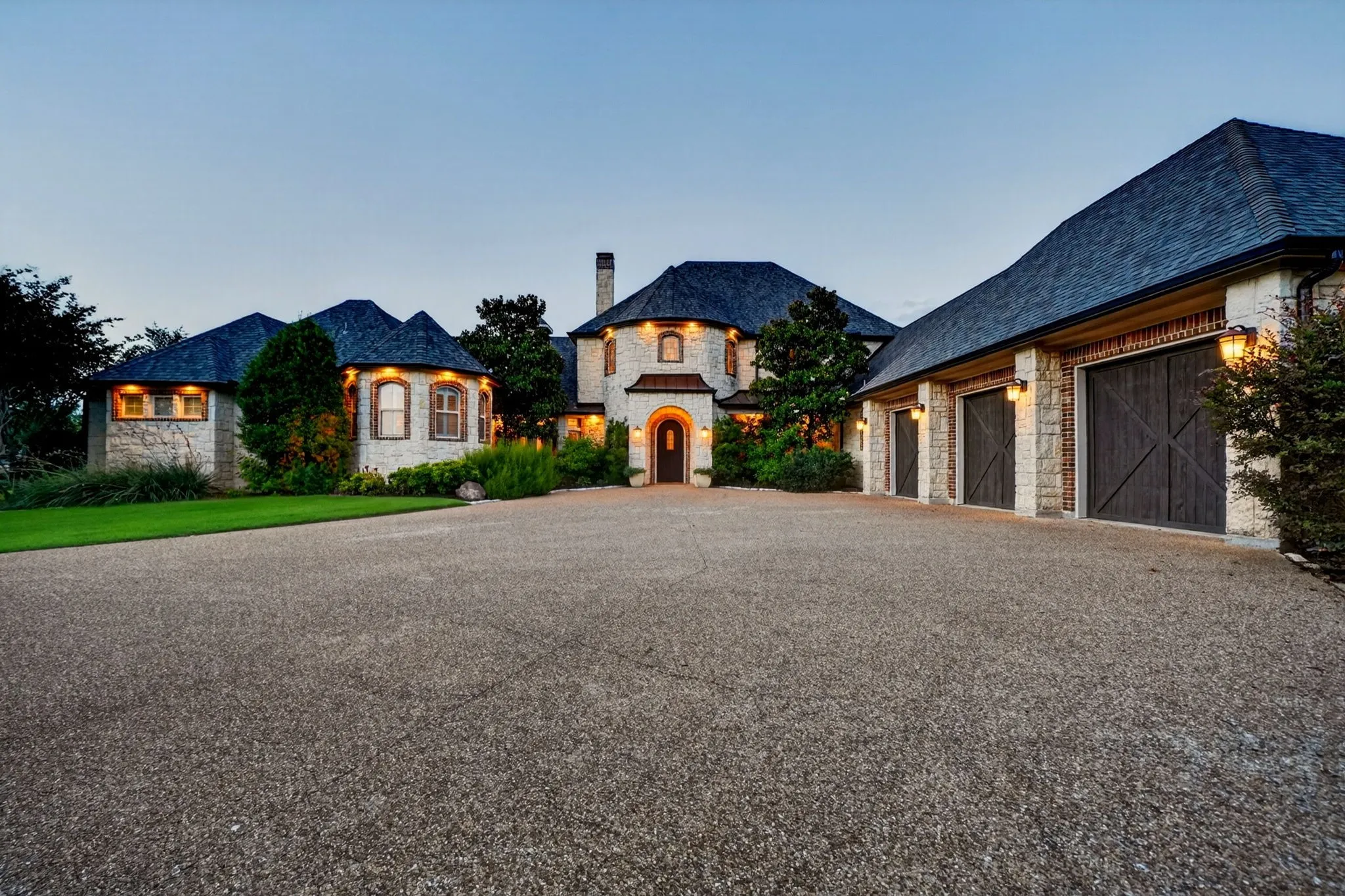 Single Family Residence For Sale in Rockwall County , 1729 Bison Meadow Lane, Heath, Texas 75032, 5 Bedroom, 6 Bathroom, 5 Garage spaces, 6,558 Sqft, built in 2000, mls#21291062, Real Estate Agent in Heath, Homes For Sale in Rockwall county, Homes For Sale in Heath, Realtor in Heath Texas, Real Estate Brokerage Independent Realty Texas, Luminita Cordes Realtor