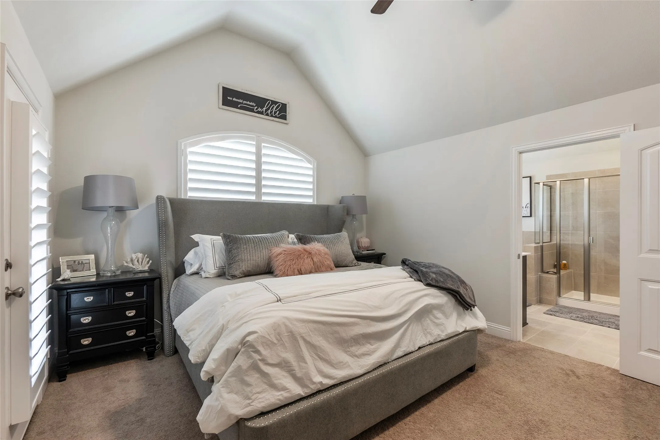 Private primary bedroom suite & balcony for two