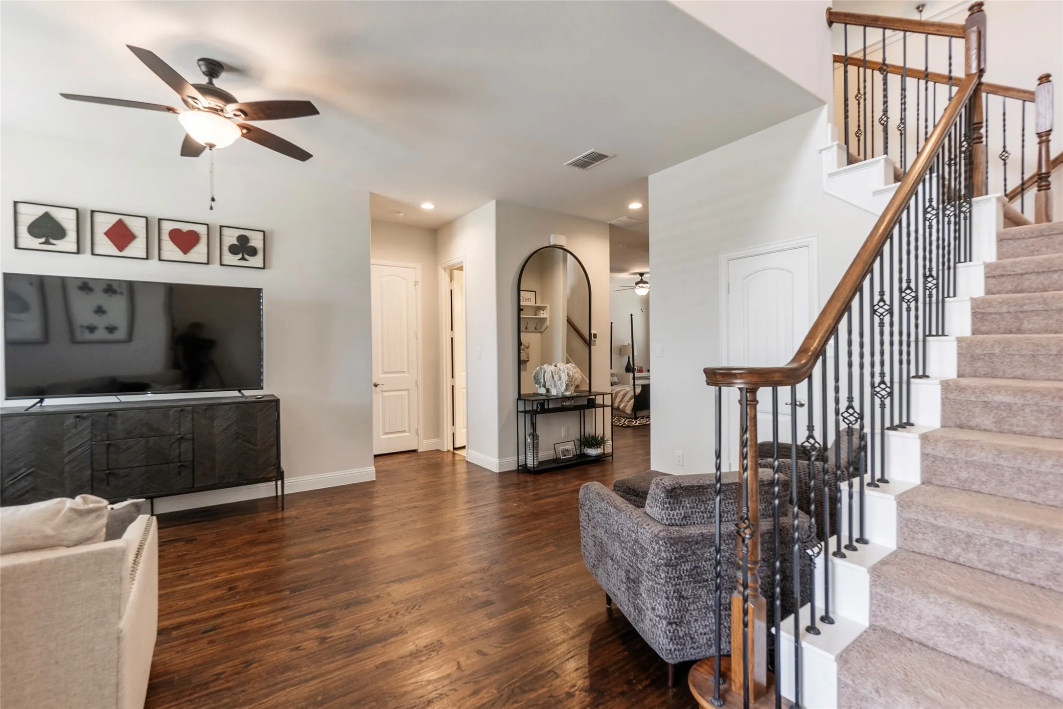 Front entry first floor view of this beautiful townhouse