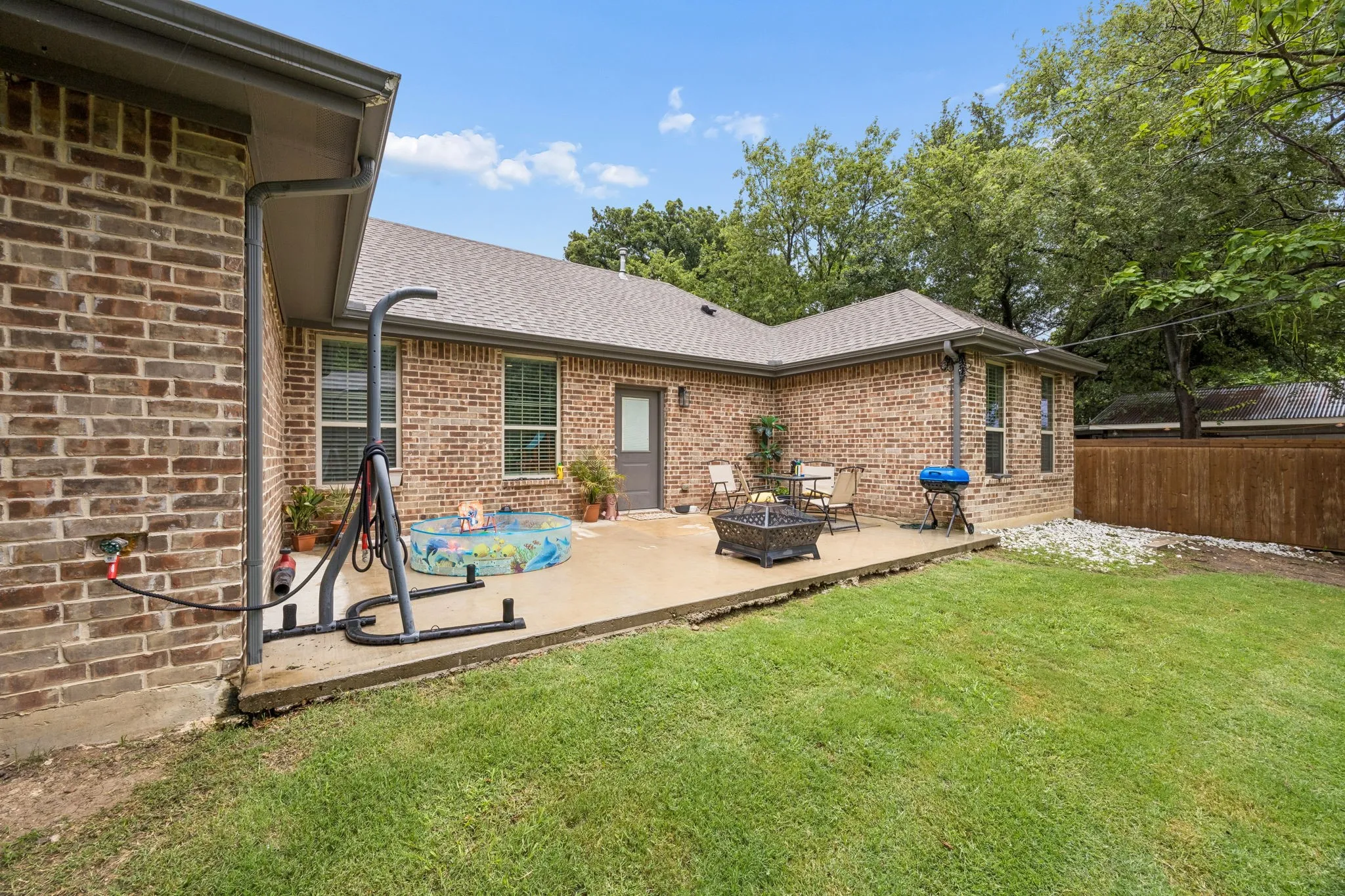 Single Family Residence For Sale in Dallas County , 1409 Powell Road, Mesquite, Texas 75149, 3 Bedroom, 2 Bathroom, 1 Garage spaces, 1,764 Sqft, built in 2020, mls#21301310, Real Estate Agent in Mesquite, Homes For Sale in Dallas county, Homes For Sale in Mesquite, Realtor in Mesquite Texas, Real Estate Brokerage Independent Realty Texas, Luminita Cordes Realtor