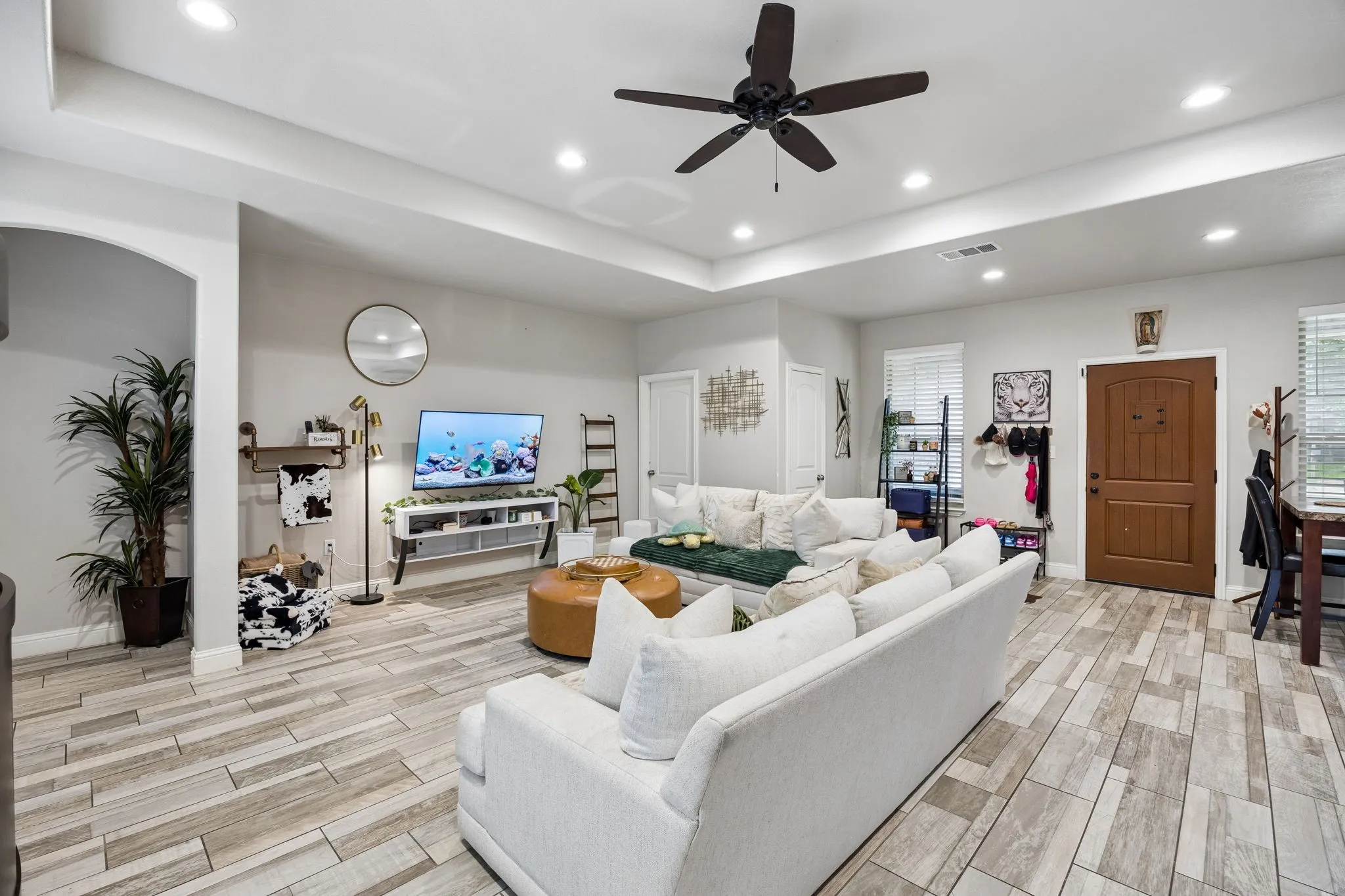 Single Family Residence For Sale in Dallas County , 1409 Powell Road, Mesquite, Texas 75149, 3 Bedroom, 2 Bathroom, 1 Garage spaces, 1,764 Sqft, built in 2020, mls#21301310, Real Estate Agent in Mesquite, Homes For Sale in Dallas county, Homes For Sale in Mesquite, Realtor in Mesquite Texas, Real Estate Brokerage Independent Realty Texas, Luminita Cordes Realtor