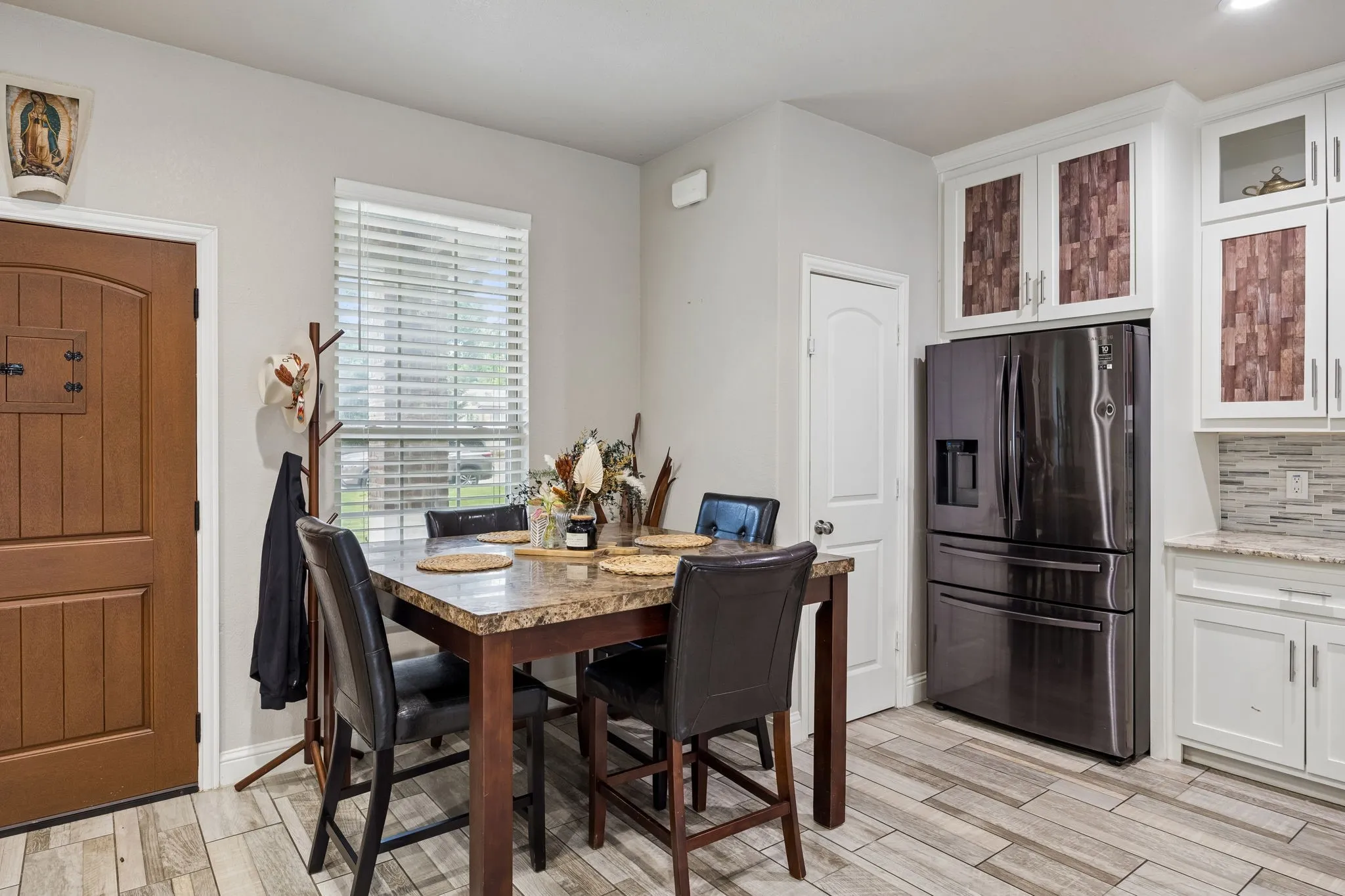Single Family Residence For Sale in Dallas County , 1409 Powell Road, Mesquite, Texas 75149, 3 Bedroom, 2 Bathroom, 1 Garage spaces, 1,764 Sqft, built in 2020, mls#21301310, Real Estate Agent in Mesquite, Homes For Sale in Dallas county, Homes For Sale in Mesquite, Realtor in Mesquite Texas, Real Estate Brokerage Independent Realty Texas, Luminita Cordes Realtor