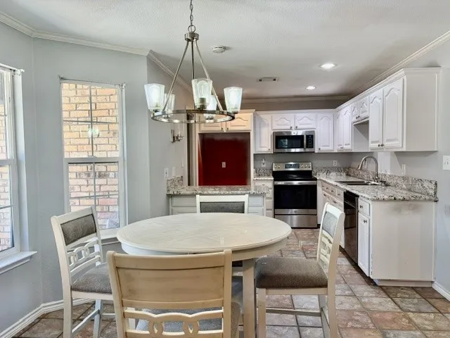 Single Family Residence For Sale in Grayson County , 363 Willow Drive, Pottsboro, Texas 75076, 3 Bedroom, 2 Bathroom, Garage spaces, 2,162 Sqft, built in 2003, mls#21297360, Real Estate Agent in Pottsboro, Homes For Sale in Grayson county, Homes For Sale in Pottsboro, Realtor in Pottsboro Texas, Real Estate Brokerage Independent Realty Texas, Luminita Cordes Realtor