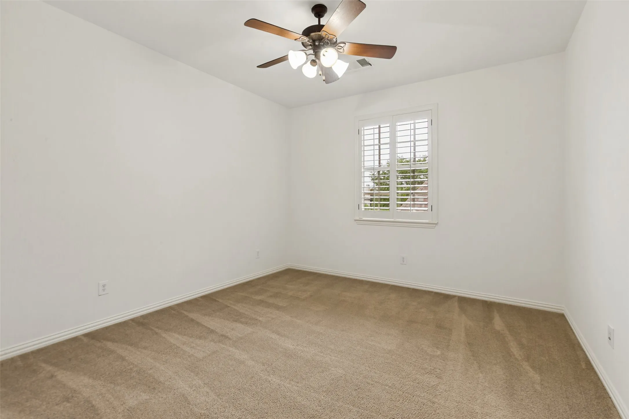 Single Family Residence For Sale in Collin County , 4080 Chimney Rock Drive, Prosper, Texas 75078, 5 Bedroom, 6 Bathroom, 3 Garage spaces, 5,193 Sqft, built in 2009, mls#21301326, Real Estate Agent in Prosper, Homes For Sale in Collin county, Homes For Sale in Prosper, Realtor in Prosper Texas, Real Estate Brokerage Independent Realty Texas, Luminita Cordes Realtor