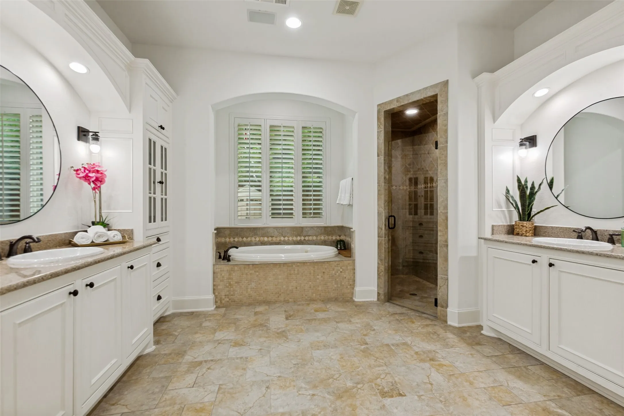 Single Family Residence For Sale in Collin County , 4080 Chimney Rock Drive, Prosper, Texas 75078, 5 Bedroom, 6 Bathroom, 3 Garage spaces, 5,193 Sqft, built in 2009, mls#21301326, Real Estate Agent in Prosper, Homes For Sale in Collin county, Homes For Sale in Prosper, Realtor in Prosper Texas, Real Estate Brokerage Independent Realty Texas, Luminita Cordes Realtor