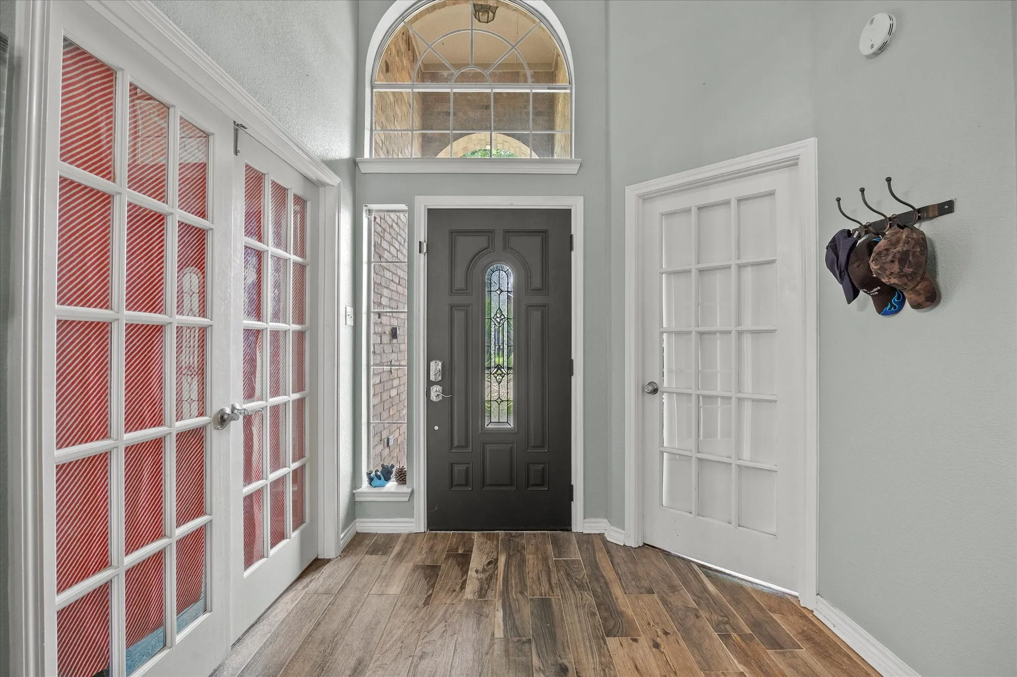 Single Family Residence For Sale in Dallas County , 9109 Hogan Drive, Rowlett, Texas 75089, 4 Bedroom, 3 Bathroom, 2 Garage spaces, 2,988 Sqft, built in 2002, mls#21301374, Real Estate Agent in Rowlett, Homes For Sale in Dallas county, Homes For Sale in Rowlett, Realtor in Rowlett Texas, Real Estate Brokerage Independent Realty Texas, Luminita Cordes Realtor
