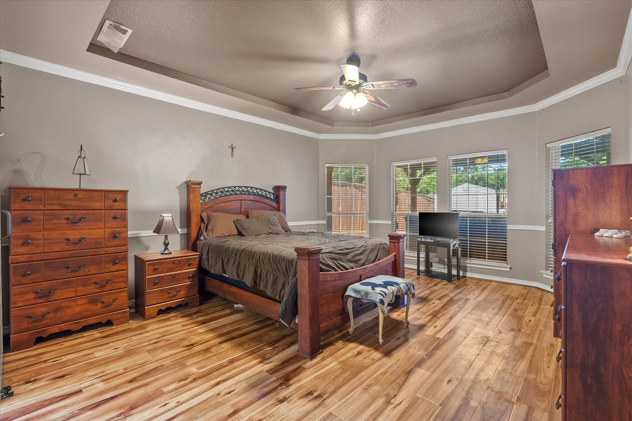 Single Family Residence For Sale in Dallas County , 9109 Hogan Drive, Rowlett, Texas 75089, 4 Bedroom, 3 Bathroom, 2 Garage spaces, 2,988 Sqft, built in 2002, mls#21301374, Real Estate Agent in Rowlett, Homes For Sale in Dallas county, Homes For Sale in Rowlett, Realtor in Rowlett Texas, Real Estate Brokerage Independent Realty Texas, Luminita Cordes Realtor