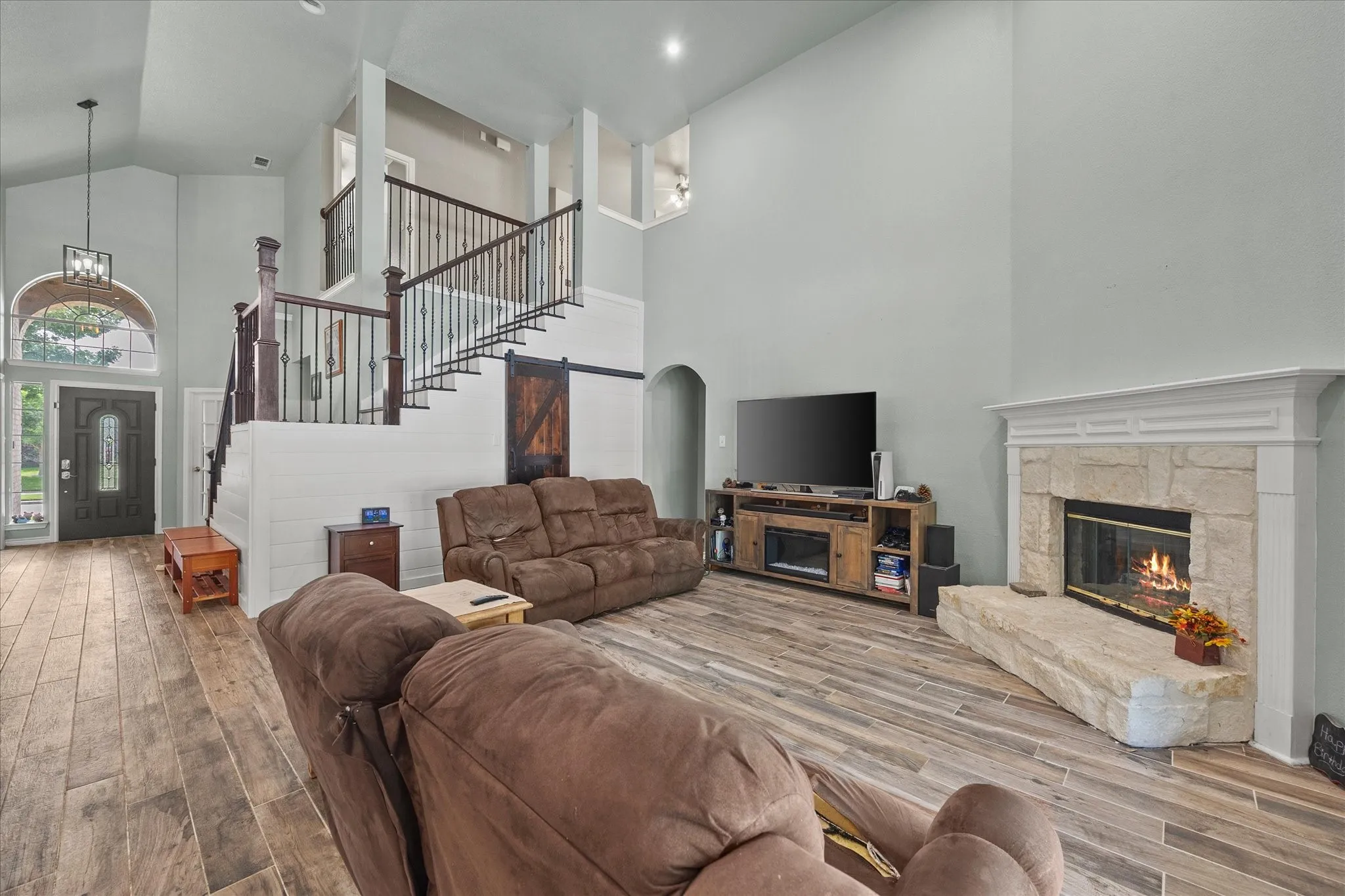 Single Family Residence For Sale in Dallas County , 9109 Hogan Drive, Rowlett, Texas 75089, 4 Bedroom, 3 Bathroom, 2 Garage spaces, 2,988 Sqft, built in 2002, mls#21301374, Real Estate Agent in Rowlett, Homes For Sale in Dallas county, Homes For Sale in Rowlett, Realtor in Rowlett Texas, Real Estate Brokerage Independent Realty Texas, Luminita Cordes Realtor