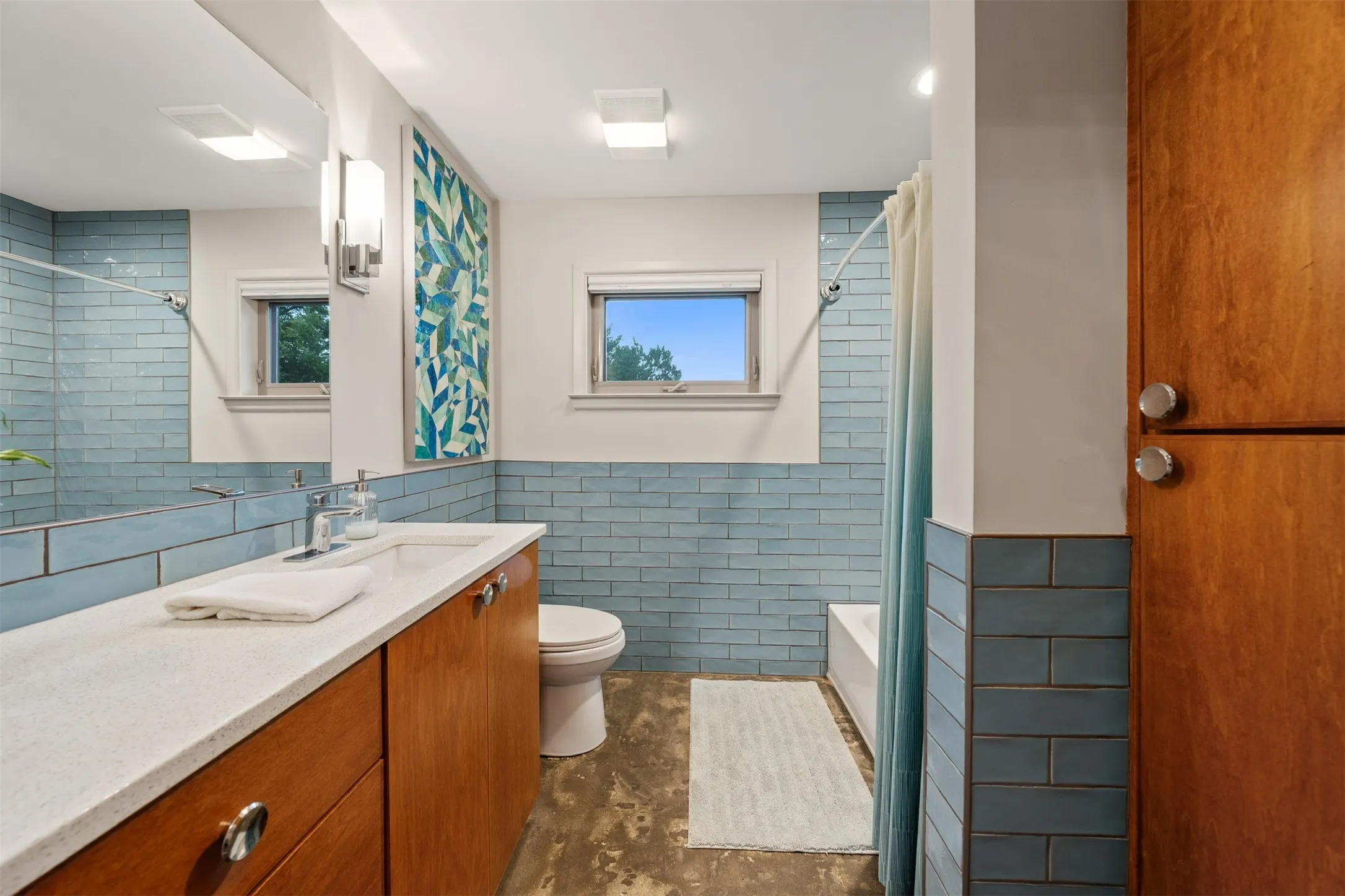 Single Family Residence For Sale in Bosque County , 511 Sunset Street, Clifton, Texas 76634, 2 Bedroom, 2 Bathroom, 2 Garage spaces, 1,843 Sqft, built in 1959, mls#21296219, Real Estate Agent in Clifton, Homes For Sale in Bosque county, Homes For Sale in Clifton, Realtor in Clifton Texas, Real Estate Brokerage Independent Realty Texas, Luminita Cordes Realtor