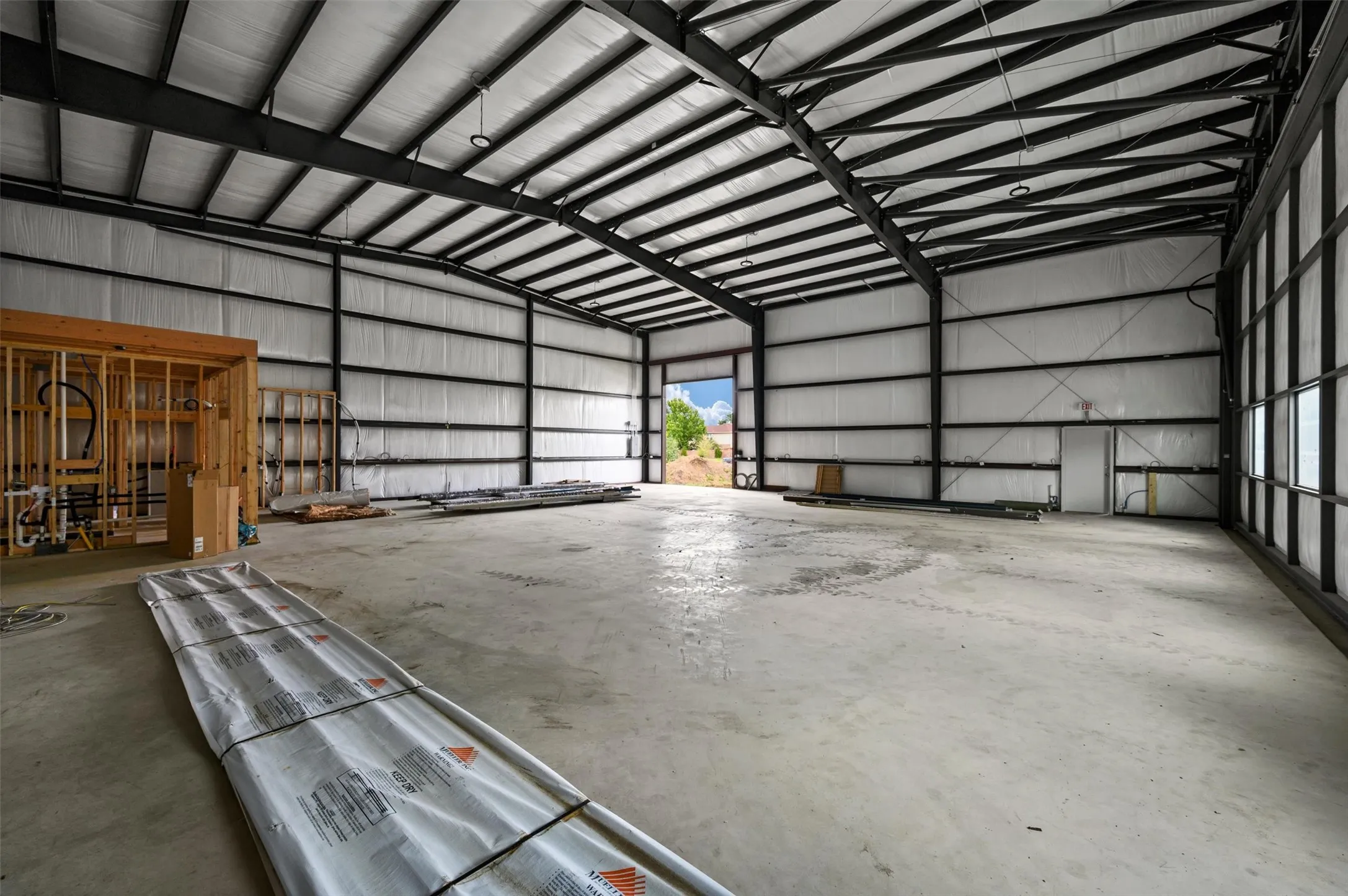 Hangar 68 with full bath framed in the corner.