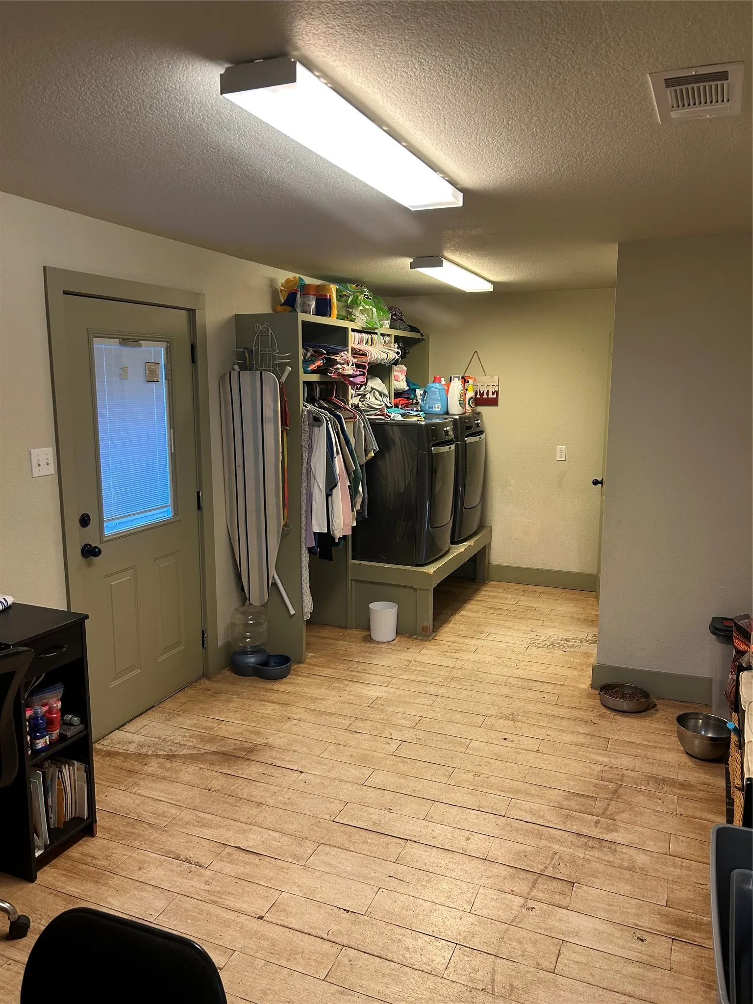 Single Family Residence For Sale in Young County , 731 Kentucky Street, Graham, Texas 76450, 3 Bedrooms, 4 Bathrooms, 2 Garage spaces, 1,208 Sqft, built in 1950, Price $325,000, mls#21301524, Real Estate Agent in Graham, Homes For Sale in Young county, Homes For Sale in Graham, Realtor in Graham Texas, Real Estate Brokerage Independent Realty Texas, Luminita Cordes Realtor