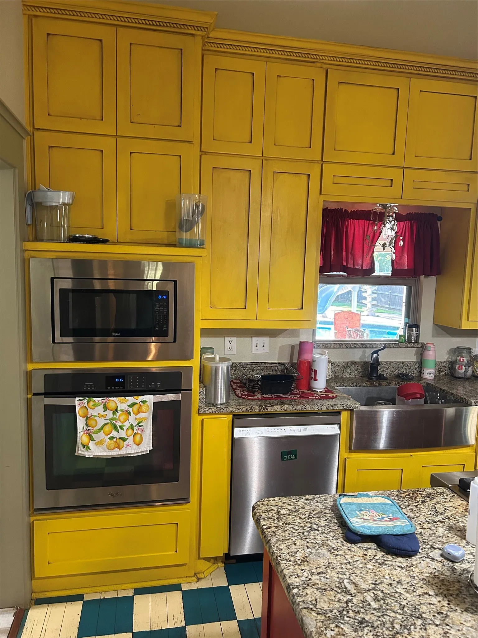 Single Family Residence For Sale in Young County , 731 Kentucky Street, Graham, Texas 76450, 3 Bedrooms, 4 Bathrooms, 2 Garage spaces, 1,208 Sqft, built in 1950, Price $325,000, mls#21301524, Real Estate Agent in Graham, Homes For Sale in Young county, Homes For Sale in Graham, Realtor in Graham Texas, Real Estate Brokerage Independent Realty Texas, Luminita Cordes Realtor