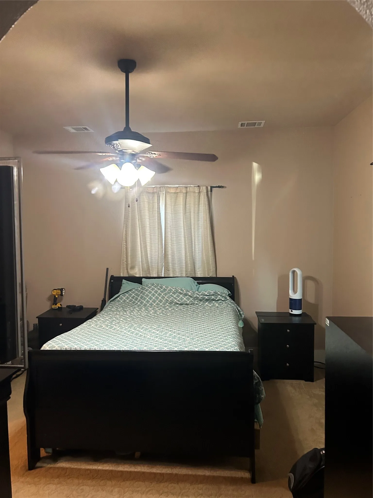 Single Family Residence For Sale in Young County , 731 Kentucky Street, Graham, Texas 76450, 3 Bedrooms, 4 Bathrooms, 2 Garage spaces, 1,208 Sqft, built in 1950, Price $325,000, mls#21301524, Real Estate Agent in Graham, Homes For Sale in Young county, Homes For Sale in Graham, Realtor in Graham Texas, Real Estate Brokerage Independent Realty Texas, Luminita Cordes Realtor