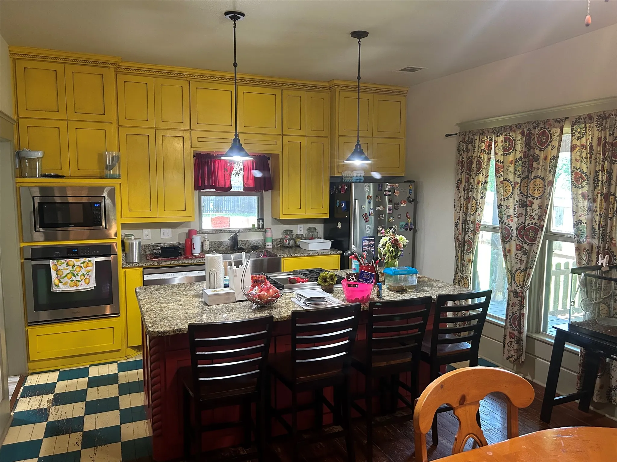 Single Family Residence For Sale in Young County , 731 Kentucky Street, Graham, Texas 76450, 3 Bedrooms, 4 Bathrooms, 2 Garage spaces, 1,208 Sqft, built in 1950, Price $325,000, mls#21301524, Real Estate Agent in Graham, Homes For Sale in Young county, Homes For Sale in Graham, Realtor in Graham Texas, Real Estate Brokerage Independent Realty Texas, Luminita Cordes Realtor