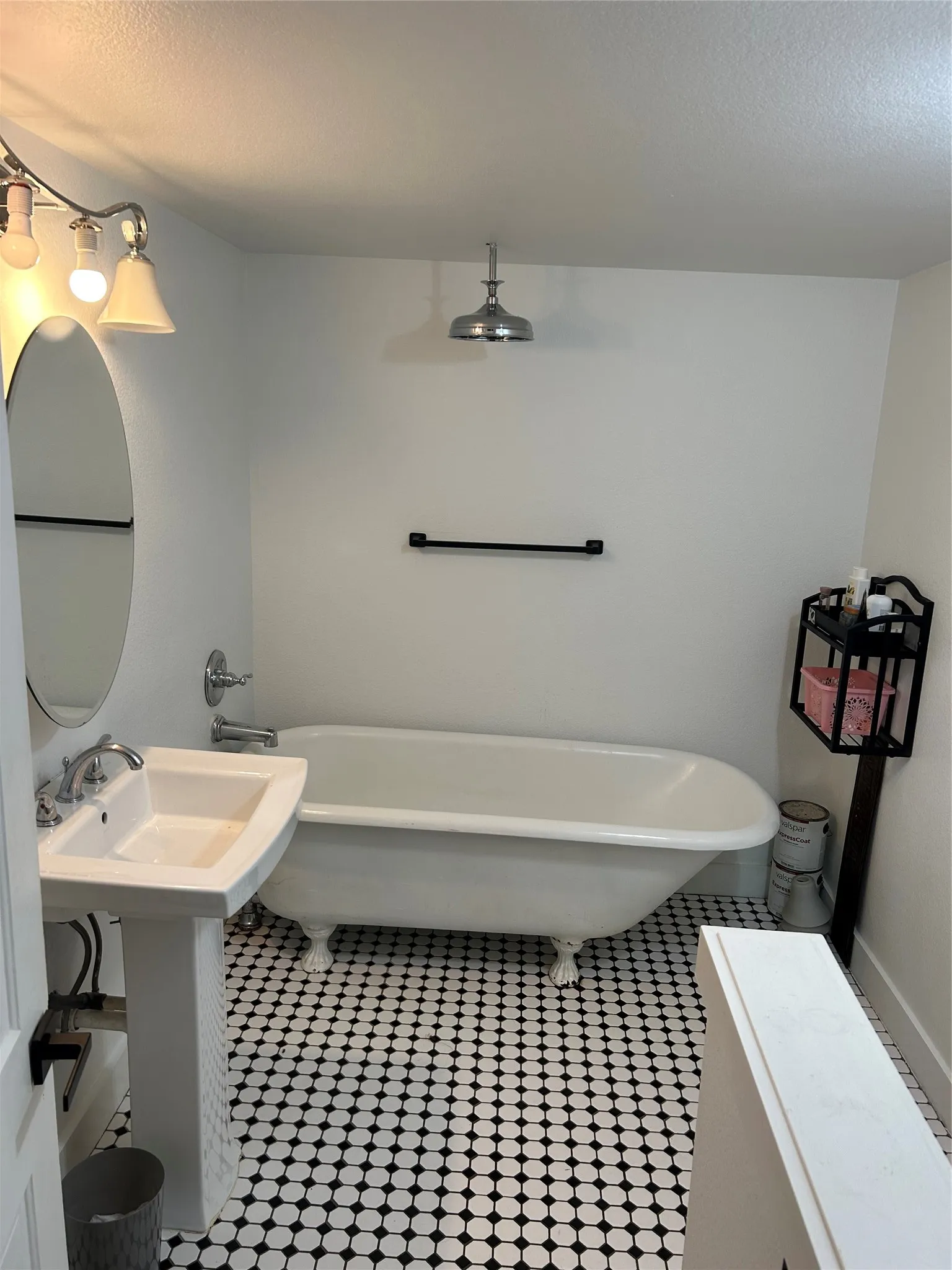 Single Family Residence For Sale in Young County , 731 Kentucky Street, Graham, Texas 76450, 3 Bedrooms, 4 Bathrooms, 2 Garage spaces, 1,208 Sqft, built in 1950, Price $325,000, mls#21301524, Real Estate Agent in Graham, Homes For Sale in Young county, Homes For Sale in Graham, Realtor in Graham Texas, Real Estate Brokerage Independent Realty Texas, Luminita Cordes Realtor