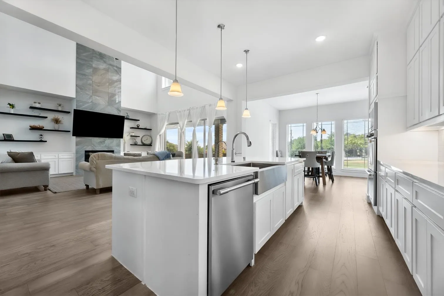 Kitchen breakfast area and family room
