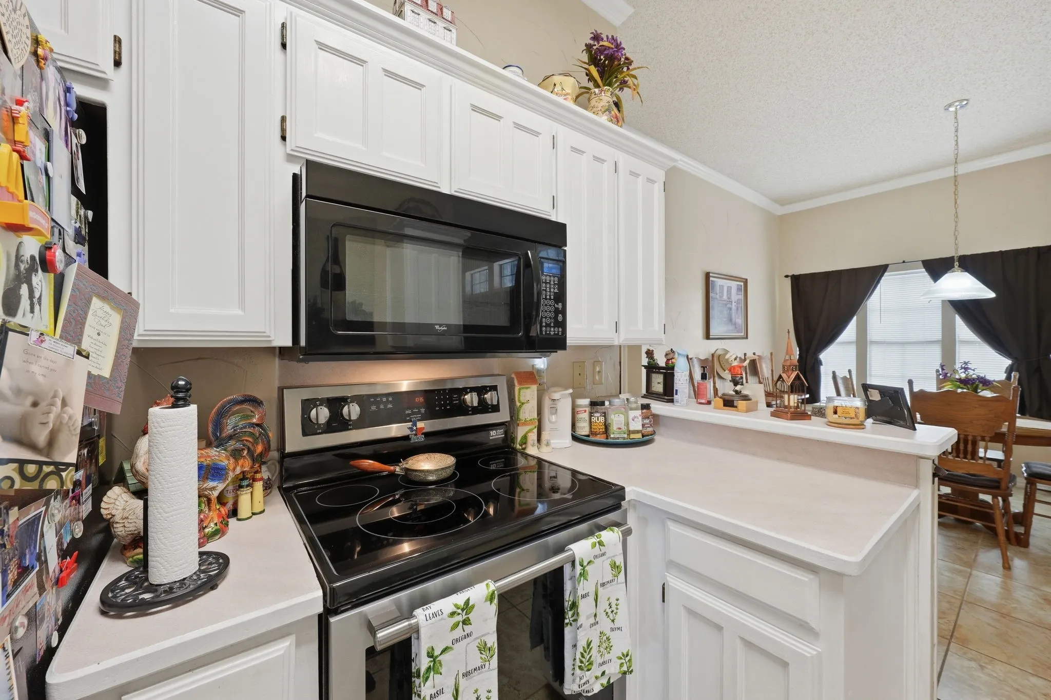 Single Family Residence For Sale in Tarrant County , 7600 Chapman Drive, North Richland Hills, Texas 76182, 4 Bedroom, 2 Bathroom, 2 Garage spaces, 2,311 Sqft, built in 1990, mls#21301527, Real Estate Agent in North Richland Hills, Homes For Sale in Tarrant county, Homes For Sale in North Richland Hills, Realtor in North Richland Hills Texas, Real Estate Brokerage Independent Realty Texas, Luminita Cordes Realtor
