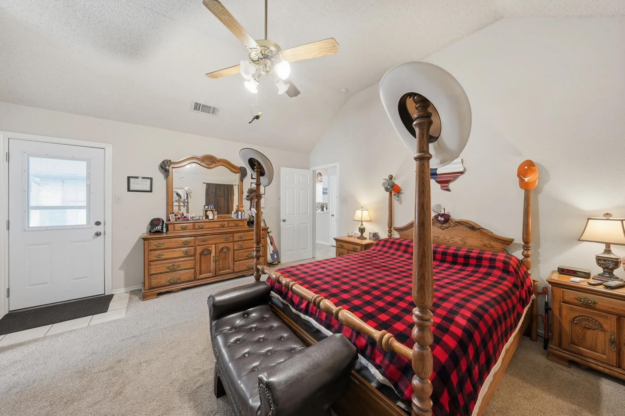 Single Family Residence For Sale in Tarrant County , 7600 Chapman Drive, North Richland Hills, Texas 76182, 4 Bedroom, 2 Bathroom, 2 Garage spaces, 2,311 Sqft, built in 1990, mls#21301527, Real Estate Agent in North Richland Hills, Homes For Sale in Tarrant county, Homes For Sale in North Richland Hills, Realtor in North Richland Hills Texas, Real Estate Brokerage Independent Realty Texas, Luminita Cordes Realtor