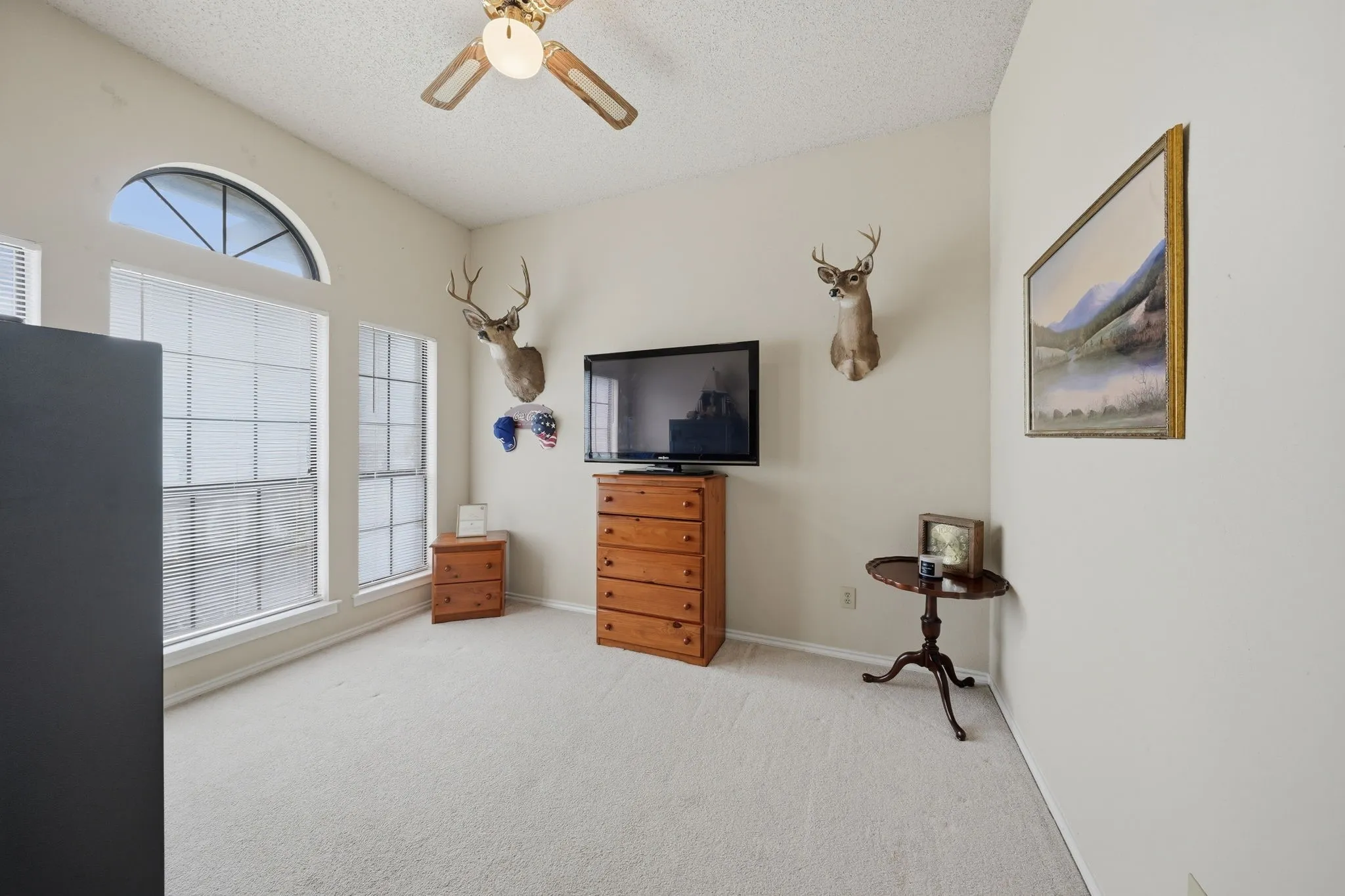 Single Family Residence For Sale in Tarrant County , 7600 Chapman Drive, North Richland Hills, Texas 76182, 4 Bedroom, 2 Bathroom, 2 Garage spaces, 2,311 Sqft, built in 1990, mls#21301527, Real Estate Agent in North Richland Hills, Homes For Sale in Tarrant county, Homes For Sale in North Richland Hills, Realtor in North Richland Hills Texas, Real Estate Brokerage Independent Realty Texas, Luminita Cordes Realtor