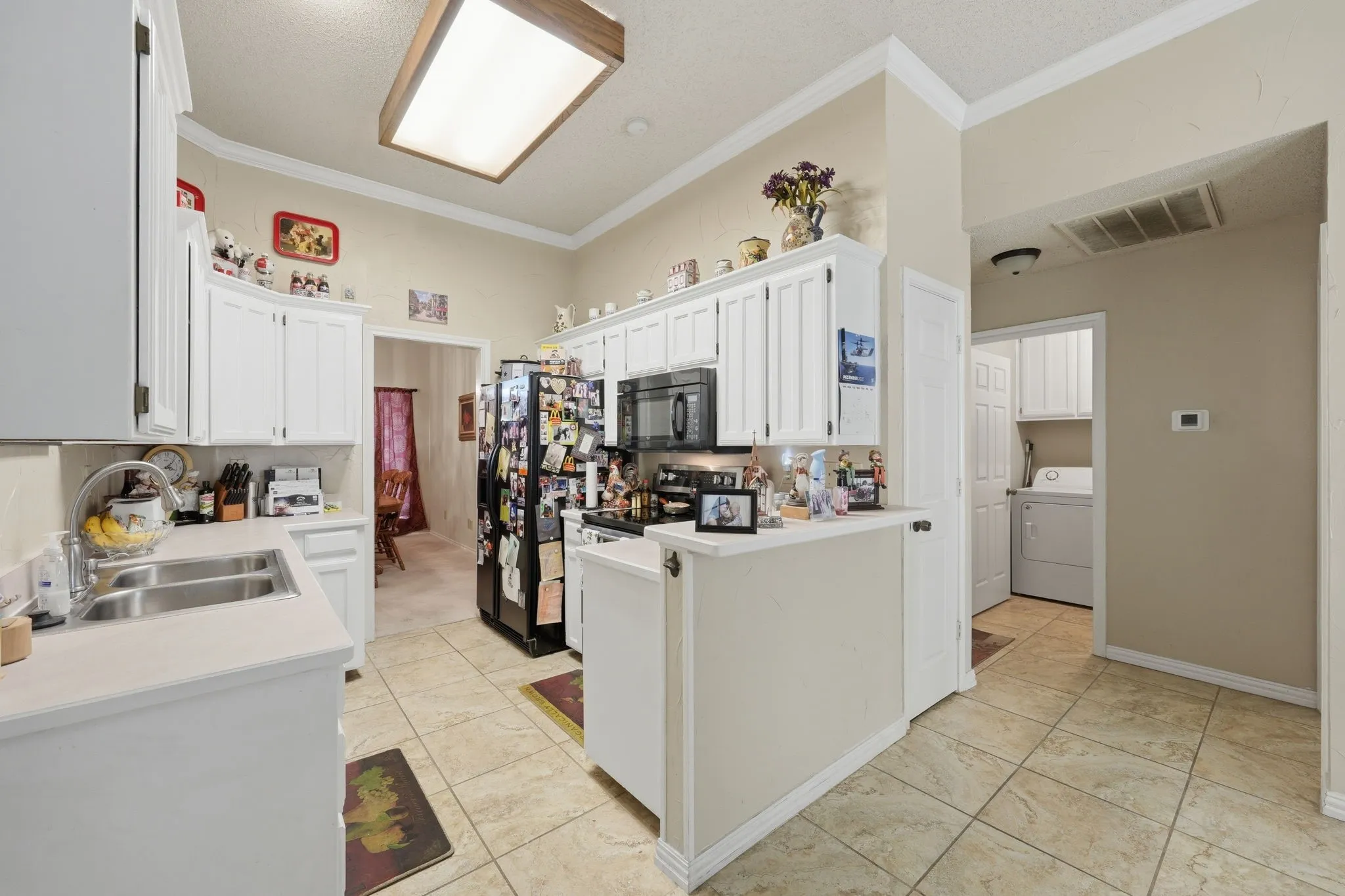 Single Family Residence For Sale in Tarrant County , 7600 Chapman Drive, North Richland Hills, Texas 76182, 4 Bedroom, 2 Bathroom, 2 Garage spaces, 2,311 Sqft, built in 1990, mls#21301527, Real Estate Agent in North Richland Hills, Homes For Sale in Tarrant county, Homes For Sale in North Richland Hills, Realtor in North Richland Hills Texas, Real Estate Brokerage Independent Realty Texas, Luminita Cordes Realtor