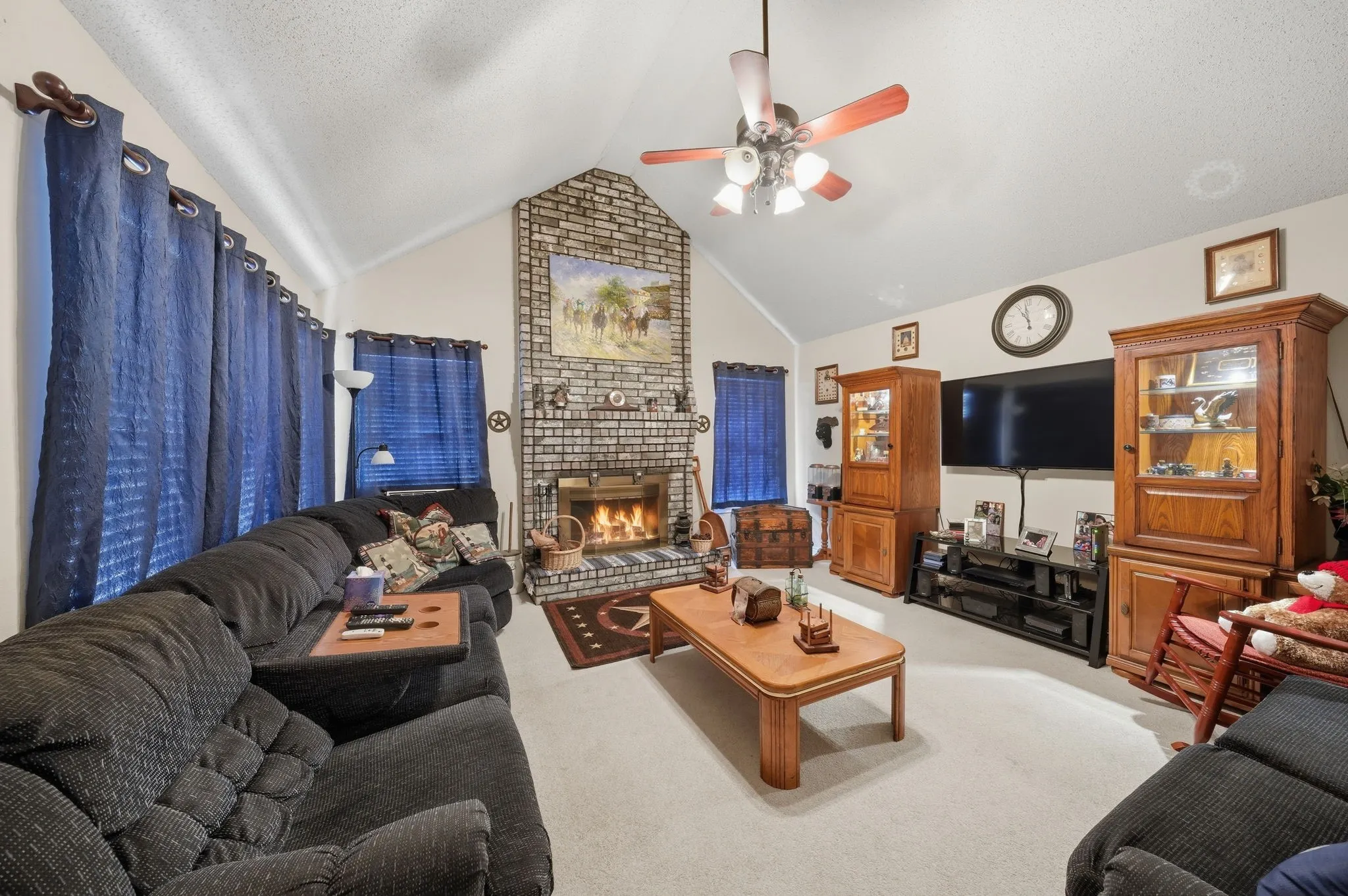 Single Family Residence For Sale in Tarrant County , 7600 Chapman Drive, North Richland Hills, Texas 76182, 4 Bedroom, 2 Bathroom, 2 Garage spaces, 2,311 Sqft, built in 1990, mls#21301527, Real Estate Agent in North Richland Hills, Homes For Sale in Tarrant county, Homes For Sale in North Richland Hills, Realtor in North Richland Hills Texas, Real Estate Brokerage Independent Realty Texas, Luminita Cordes Realtor