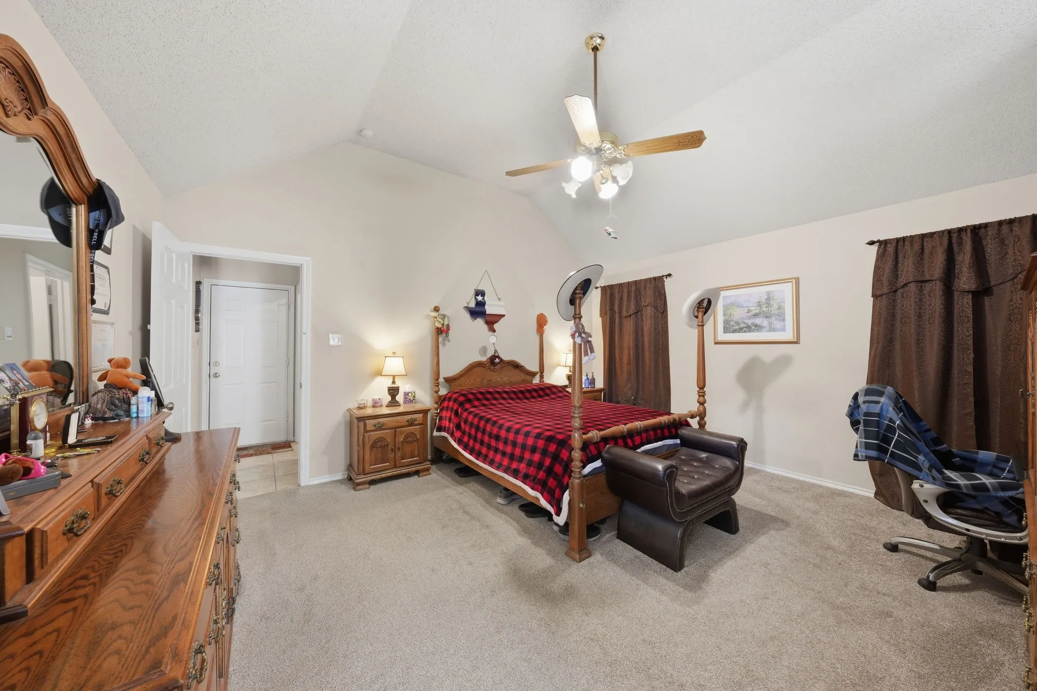 Single Family Residence For Sale in Tarrant County , 7600 Chapman Drive, North Richland Hills, Texas 76182, 4 Bedroom, 2 Bathroom, 2 Garage spaces, 2,311 Sqft, built in 1990, mls#21301527, Real Estate Agent in North Richland Hills, Homes For Sale in Tarrant county, Homes For Sale in North Richland Hills, Realtor in North Richland Hills Texas, Real Estate Brokerage Independent Realty Texas, Luminita Cordes Realtor