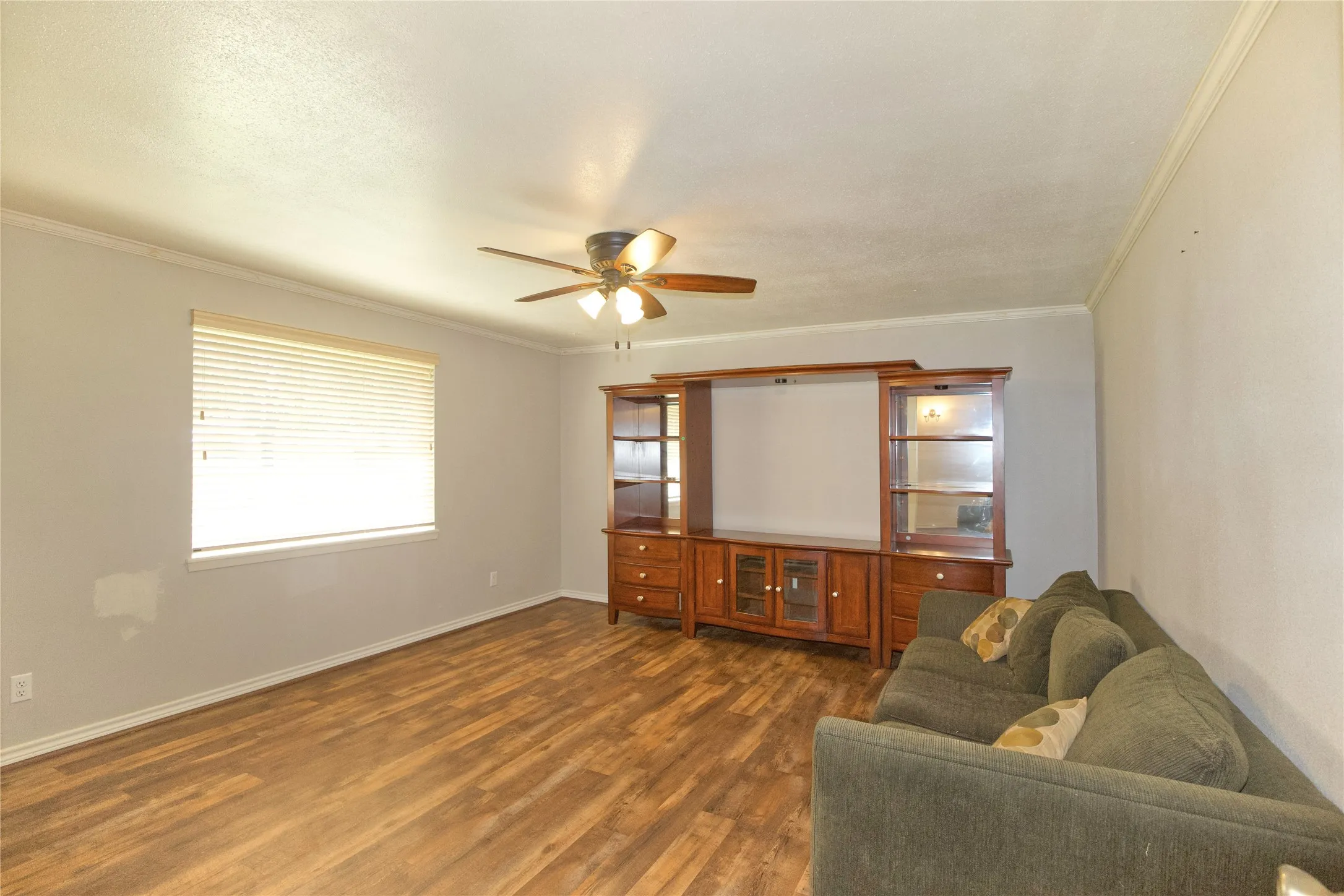 Farm For Sale in Montague County , 519 Fm 1815, Nocona, Texas 76255, 3 Bedroom, 3 Bathroom, 1 Garage spaces, 2,290 Sqft, built in 1970, mls#21285619, Real Estate Agent in Nocona, Homes For Sale in Montague county, Homes For Sale in Nocona, Realtor in Nocona Texas, Real Estate Brokerage Independent Realty Texas, Luminita Cordes Realtor