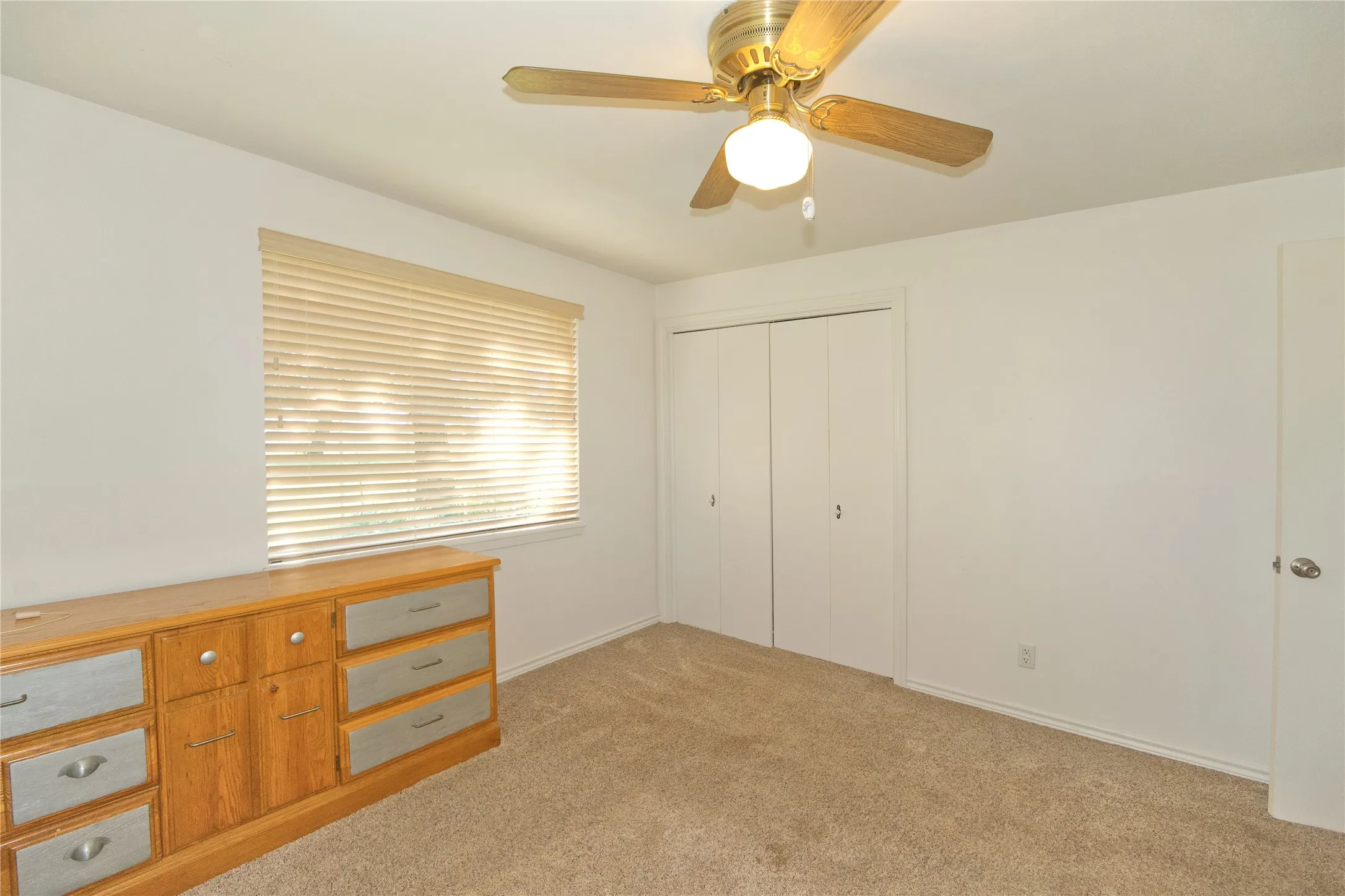 Farm For Sale in Montague County , 519 Fm 1815, Nocona, Texas 76255, 3 Bedroom, 3 Bathroom, 1 Garage spaces, 2,290 Sqft, built in 1970, mls#21285619, Real Estate Agent in Nocona, Homes For Sale in Montague county, Homes For Sale in Nocona, Realtor in Nocona Texas, Real Estate Brokerage Independent Realty Texas, Luminita Cordes Realtor