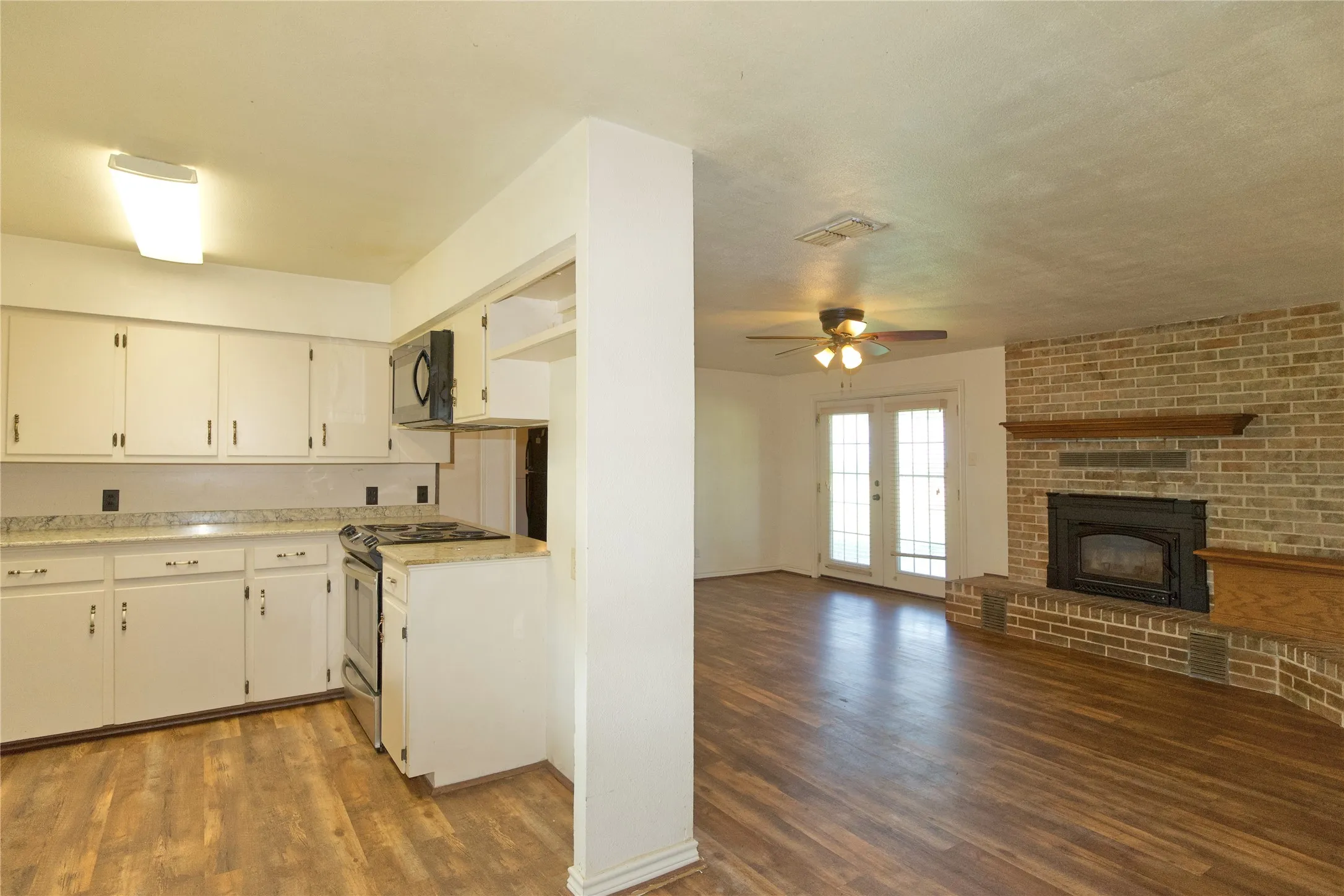Farm For Sale in Montague County , 519 Fm 1815, Nocona, Texas 76255, 3 Bedroom, 3 Bathroom, 1 Garage spaces, 2,290 Sqft, built in 1970, mls#21285619, Real Estate Agent in Nocona, Homes For Sale in Montague county, Homes For Sale in Nocona, Realtor in Nocona Texas, Real Estate Brokerage Independent Realty Texas, Luminita Cordes Realtor
