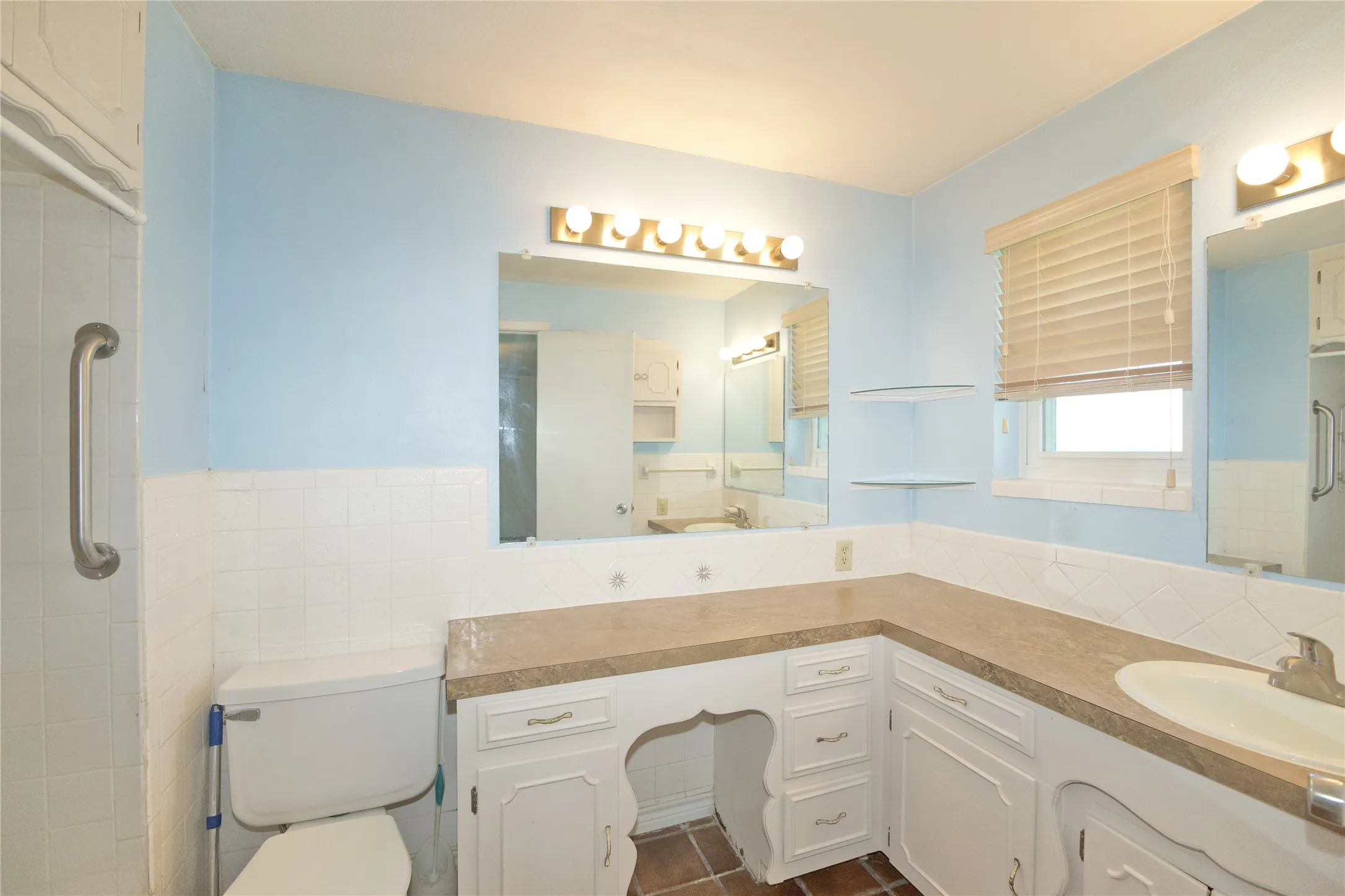 Farm For Sale in Montague County , 519 Fm 1815, Nocona, Texas 76255, 3 Bedroom, 3 Bathroom, 1 Garage spaces, 2,290 Sqft, built in 1970, mls#21285619, Real Estate Agent in Nocona, Homes For Sale in Montague county, Homes For Sale in Nocona, Realtor in Nocona Texas, Real Estate Brokerage Independent Realty Texas, Luminita Cordes Realtor