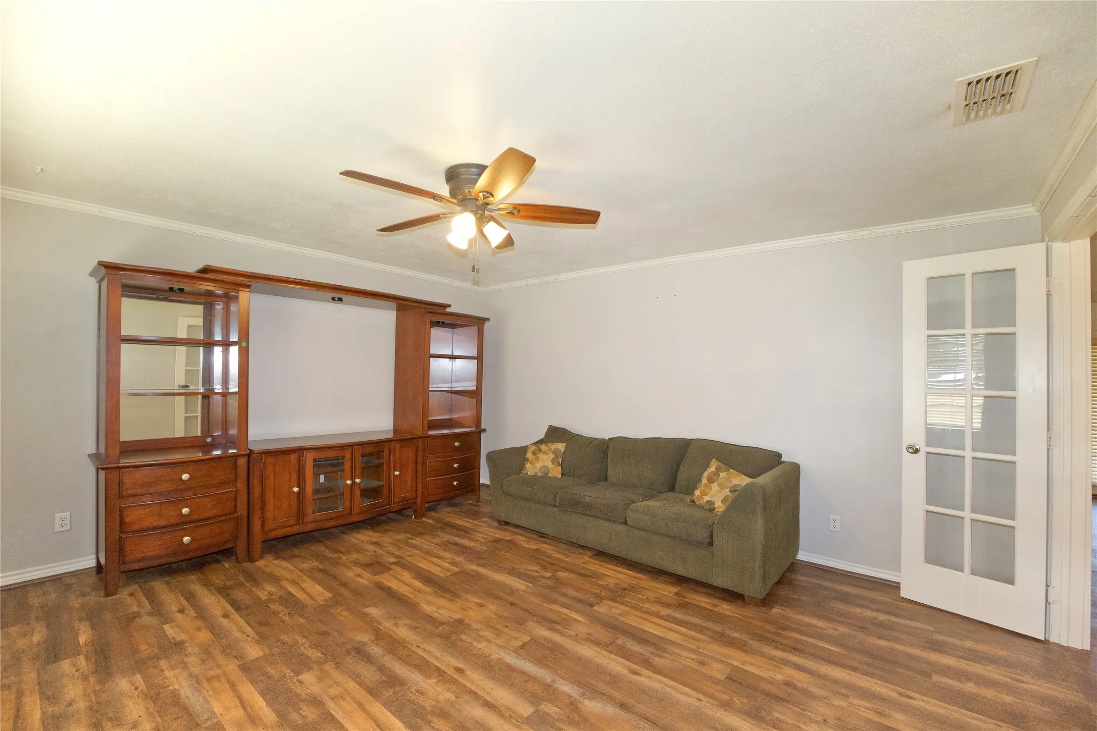 Farm For Sale in Montague County , 519 Fm 1815, Nocona, Texas 76255, 3 Bedroom, 3 Bathroom, 1 Garage spaces, 2,290 Sqft, built in 1970, mls#21285619, Real Estate Agent in Nocona, Homes For Sale in Montague county, Homes For Sale in Nocona, Realtor in Nocona Texas, Real Estate Brokerage Independent Realty Texas, Luminita Cordes Realtor