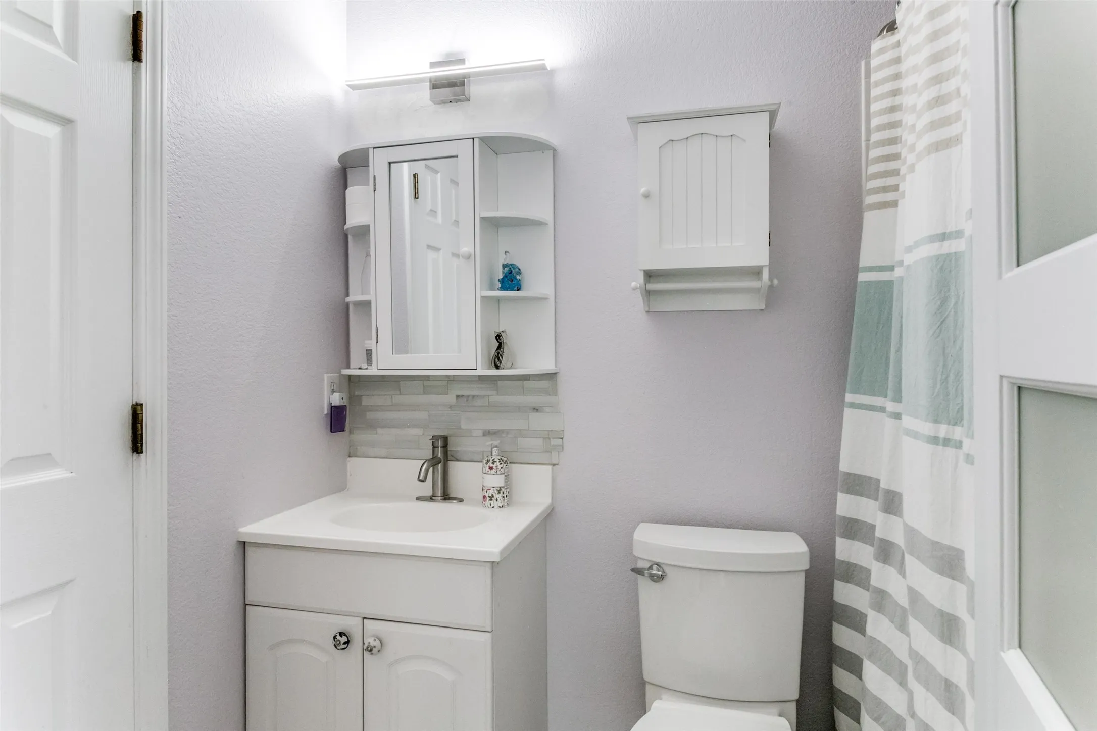 Single Family Residence For Sale in Tarrant County , 500 S Las Vegas Trail, White Settlement, Texas 76108, 3 Bedroom, 2 Bathroom, 2 Garage spaces, 1,175 Sqft, built in 2002, mls#21301245, Real Estate Agent in White Settlement, Homes For Sale in Tarrant county, Homes For Sale in White Settlement, Realtor in White Settlement Texas, Real Estate Brokerage Independent Realty Texas, Luminita Cordes Realtor