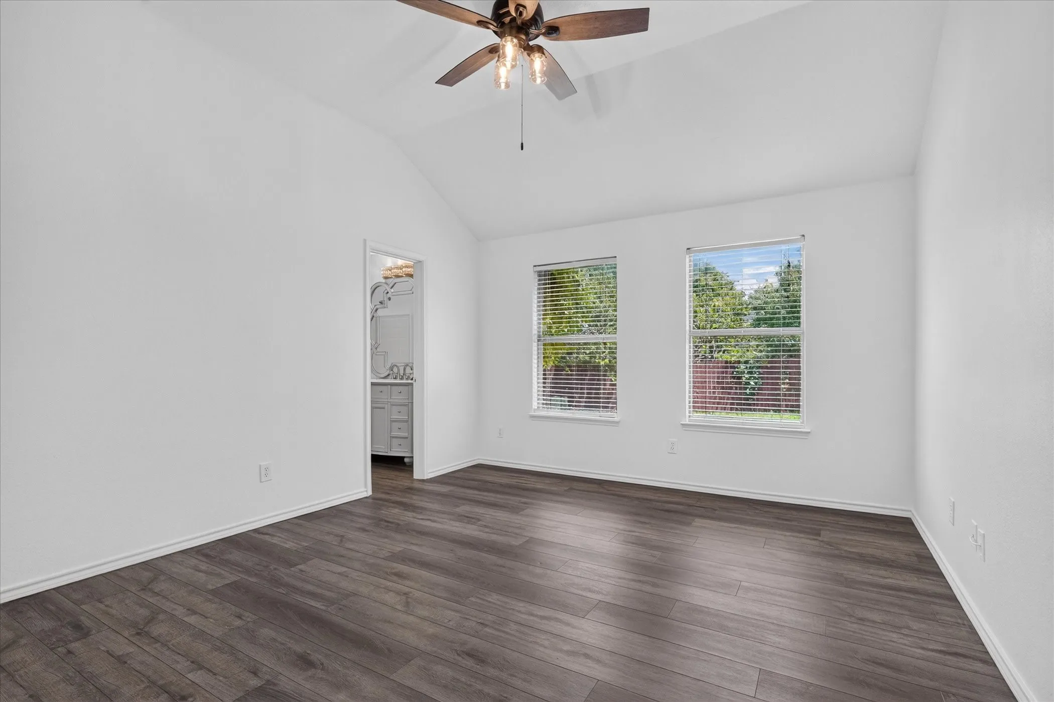Single Family Residence For Rent in Collin County , 9324 Warren Drive, Mc Kinney, Texas 75071, 3 Bedroom, 2 Bathroom, 2 Garage spaces, 1,764 Sqft, built in 2003, mls#21301548, Real Estate Agent in Mc Kinney, Homes For Rent in Collin county, Homes For Rent in Mc Kinney, Realtor in Mc Kinney Texas, Real Estate Brokerage Independent Realty Texas, Luminita Cordes Realtor